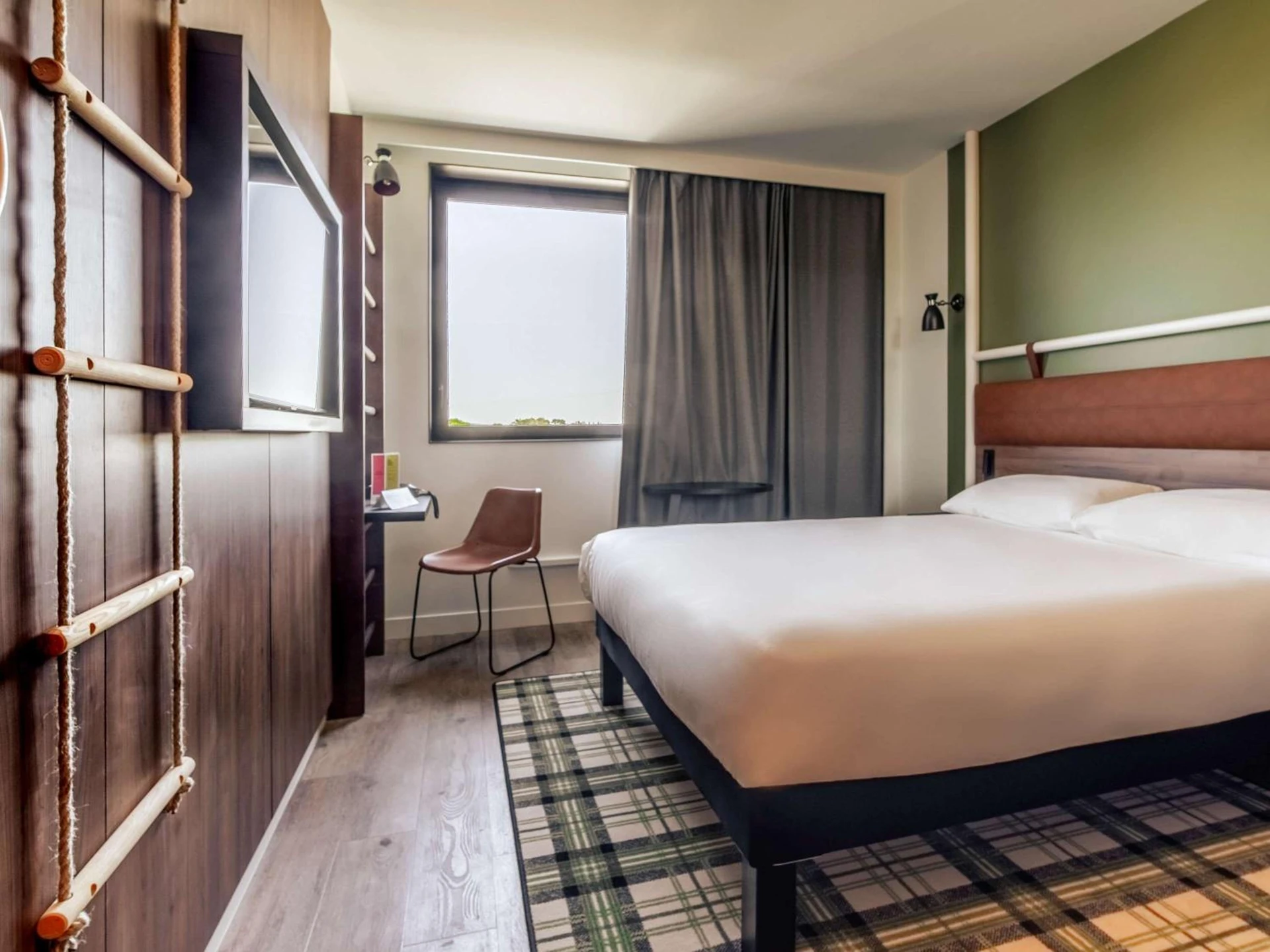 Chambre disponible pour un séminaire d'entreprise à ibis Styles Castelnaudary - Castelnaudary
