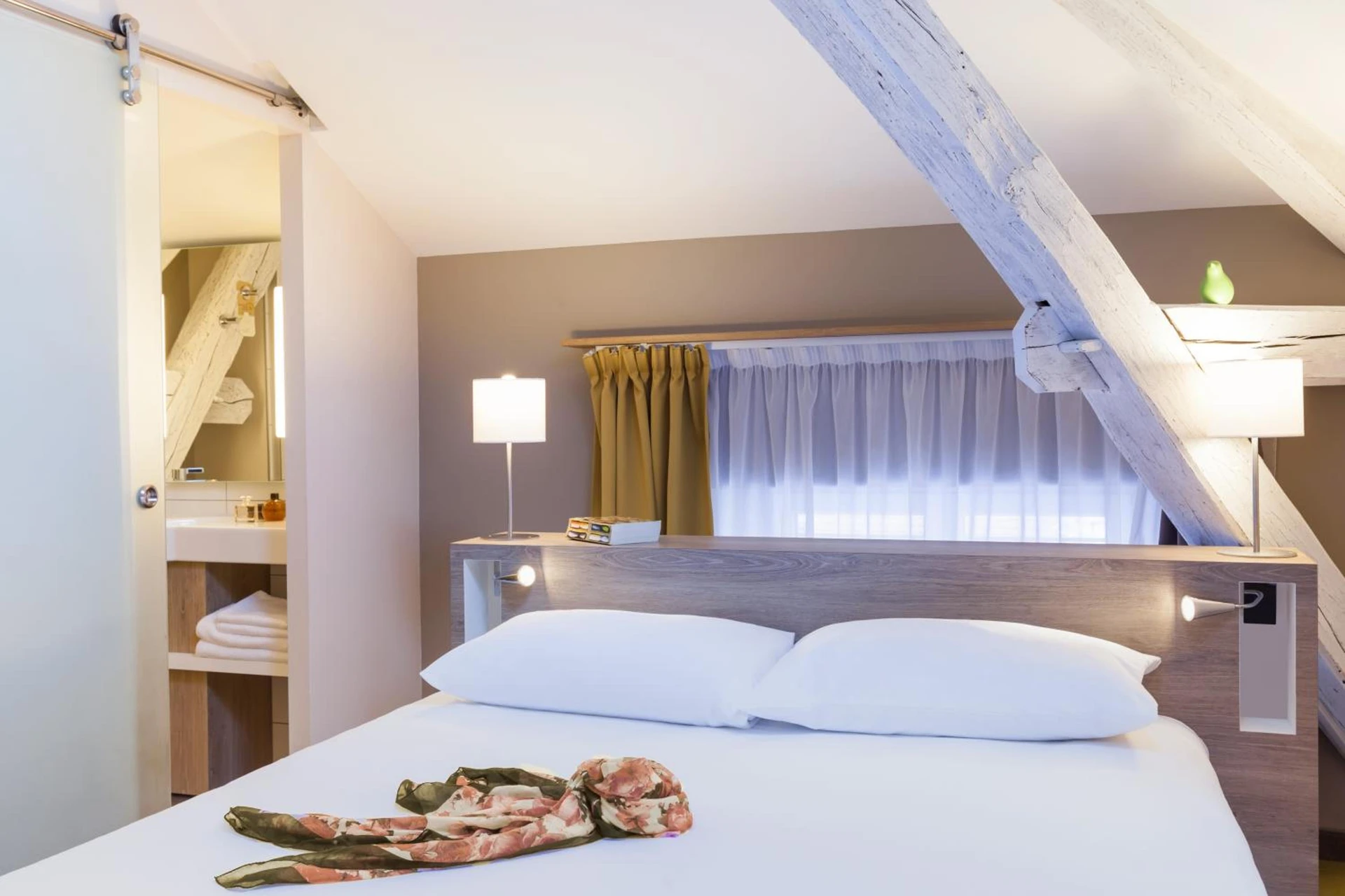 Chambre disponible pour un séminaire d'entreprise à ibis Styles Chaumont Centre Gare - Chaumont