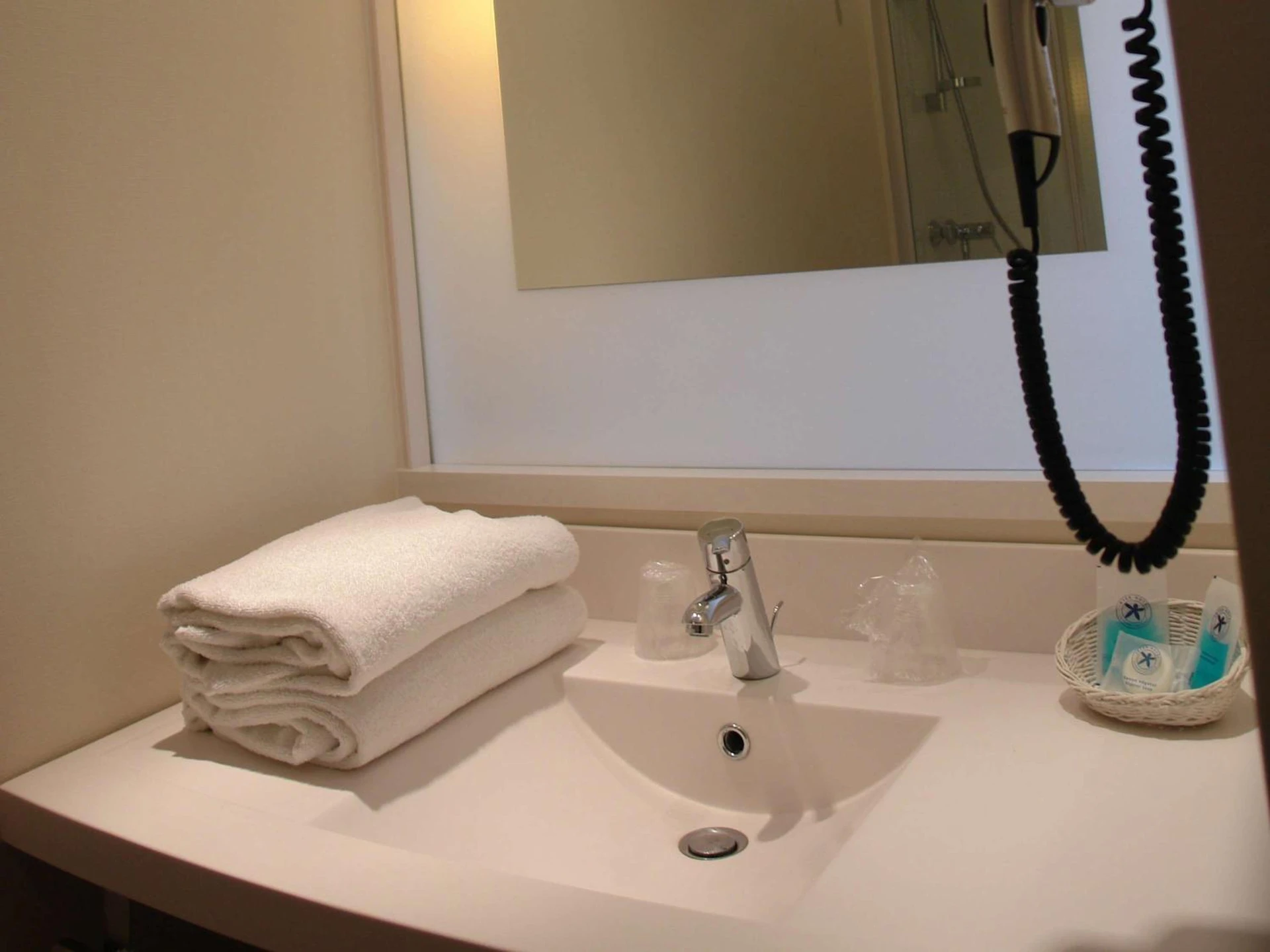 Chambre disponible pour un séminaire d'entreprise à ibis Styles Chinon - Chinon