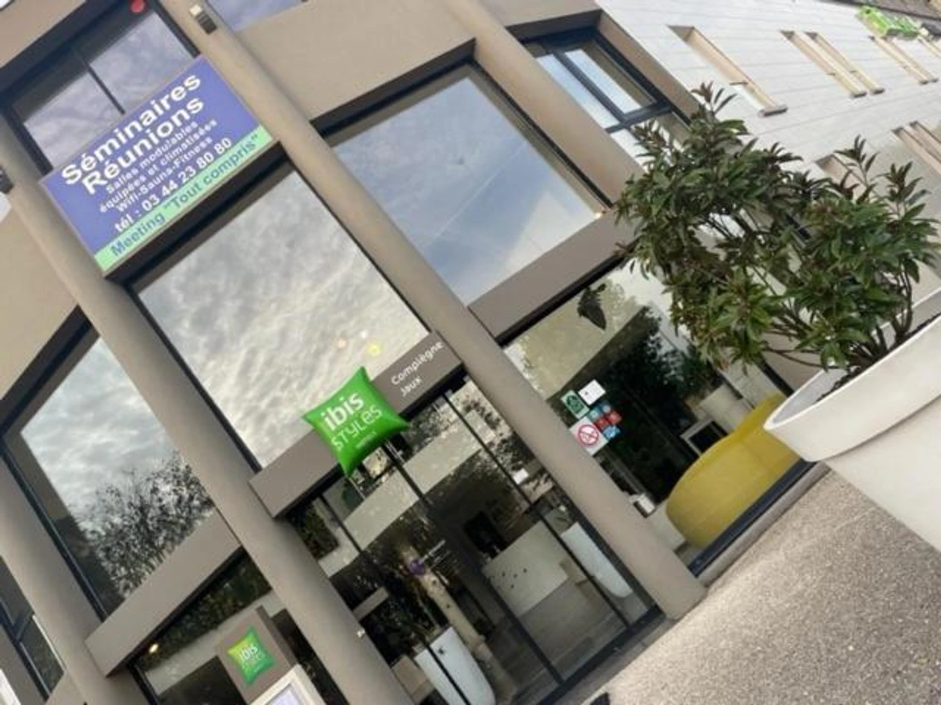 Organiser un séminaire d'entreprise : ibis Styles Compiegne à jaux