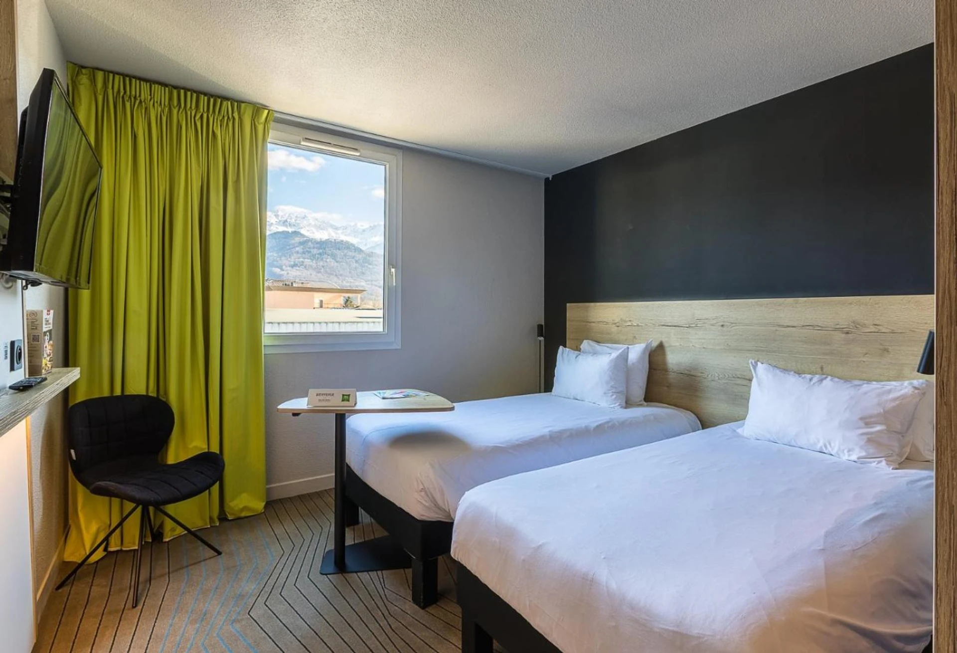 Chambre disponible pour un séminaire d'entreprise à Ibis Styles Crolles Grenoble A41 - Crolles