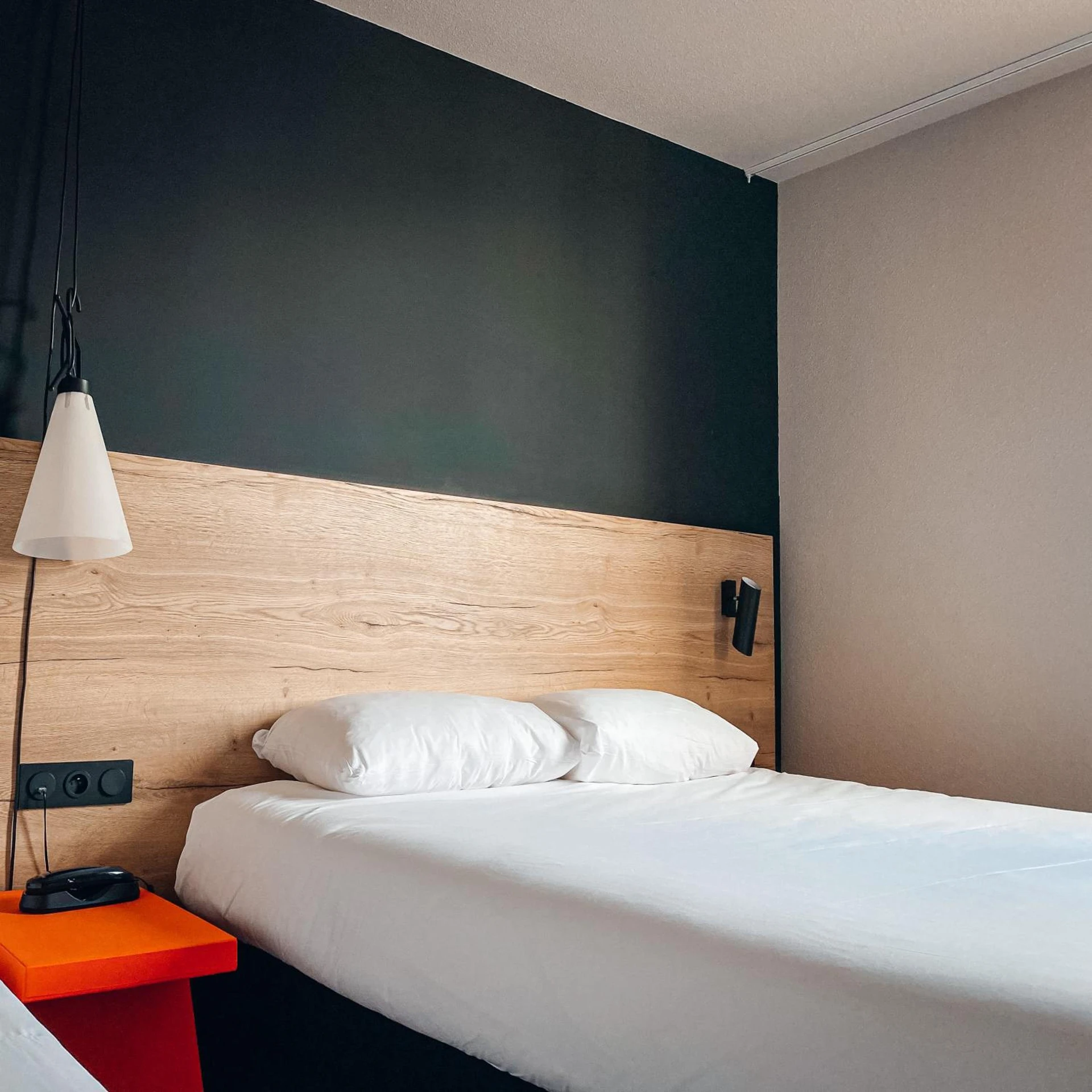 Magnifique chambre pour un séminaire d'entreprise à Ibis Styles Crolles Grenoble A41 - Crolles