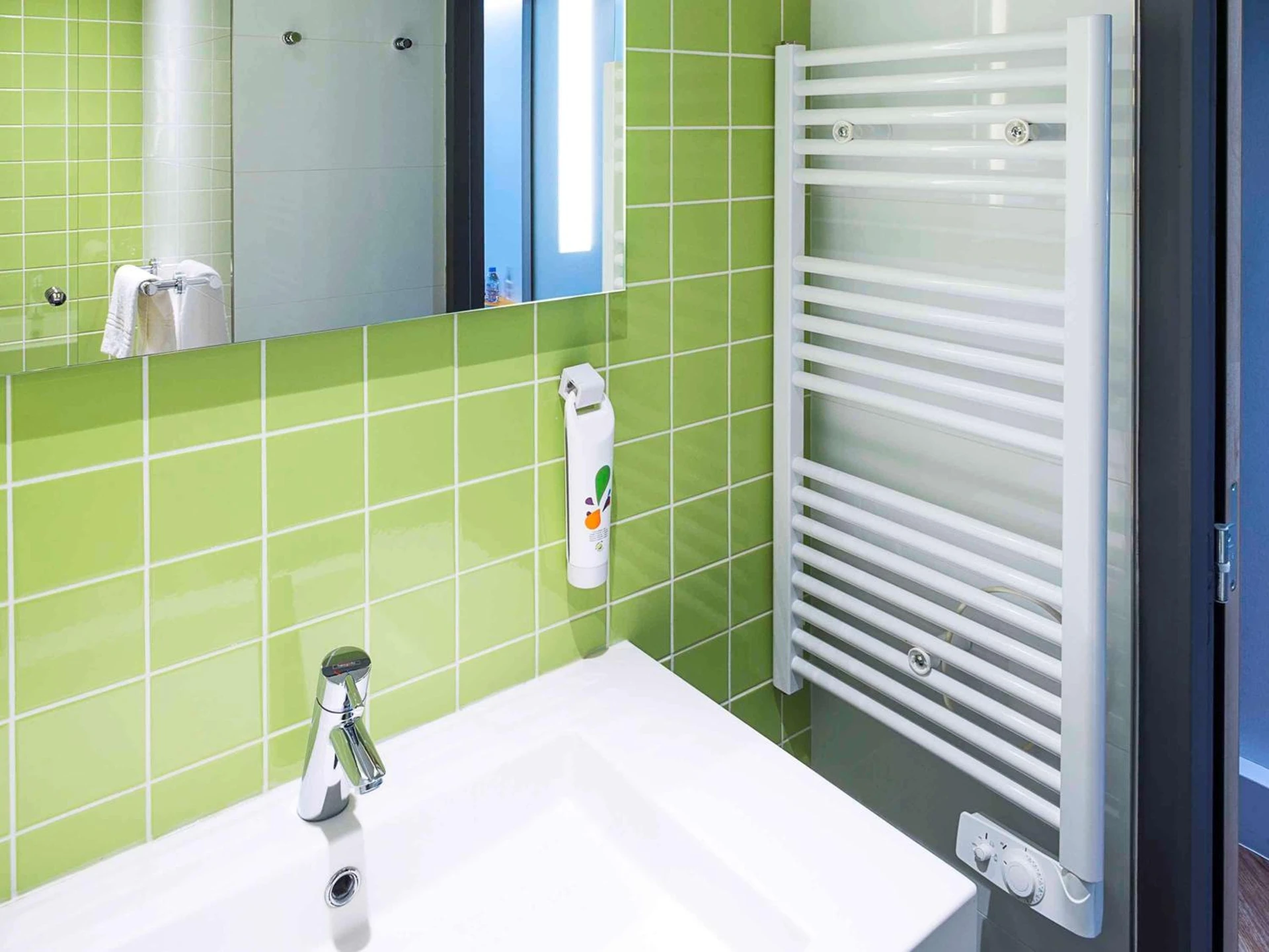 Magnifique chambre pour un séminaire d'entreprise à ibis Styles Deauville Centre - Deauville