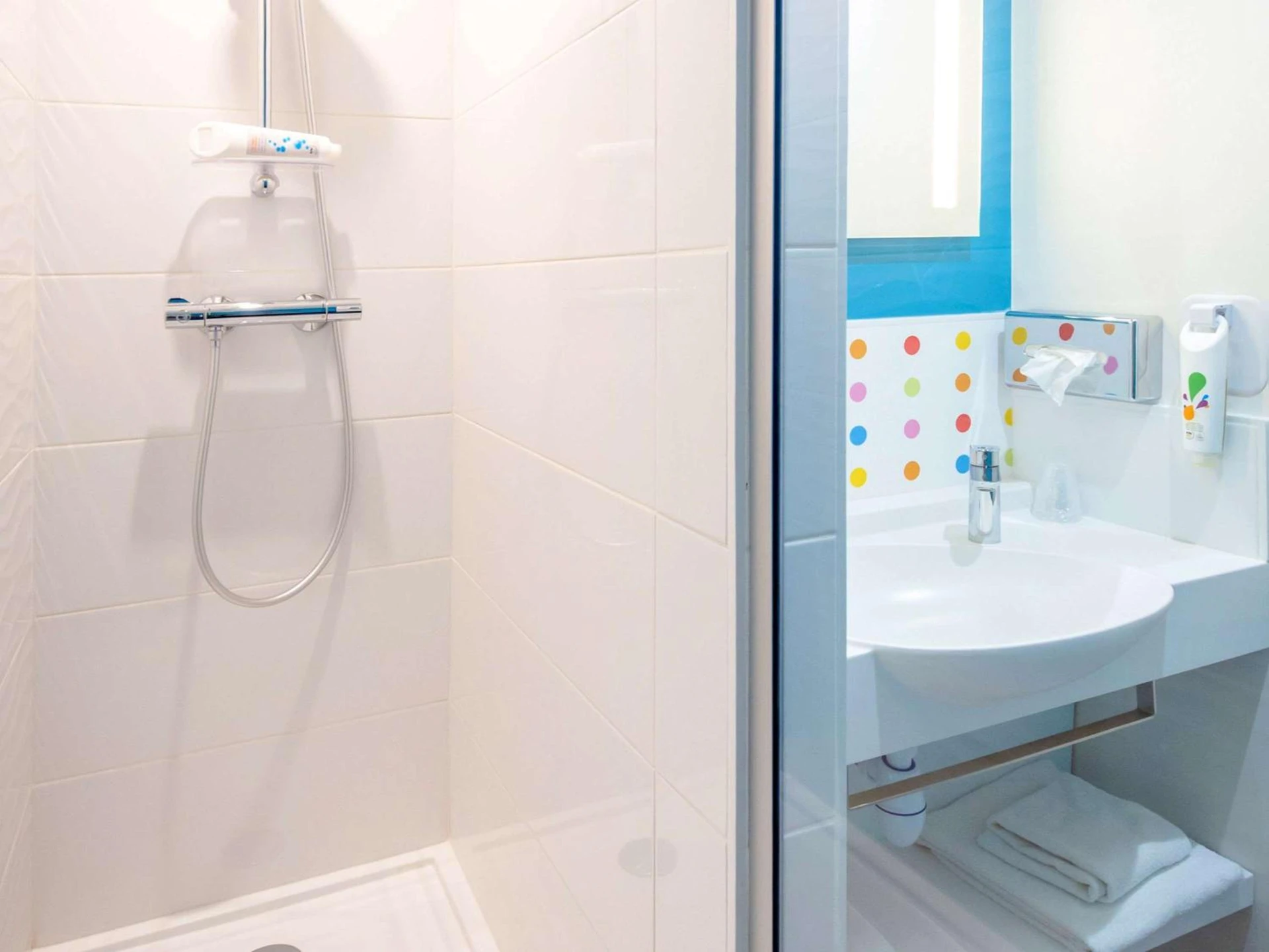 Chambre disponible pour un séminaire d'entreprise à ibis Styles Fréjus St Raphael - Fréjus