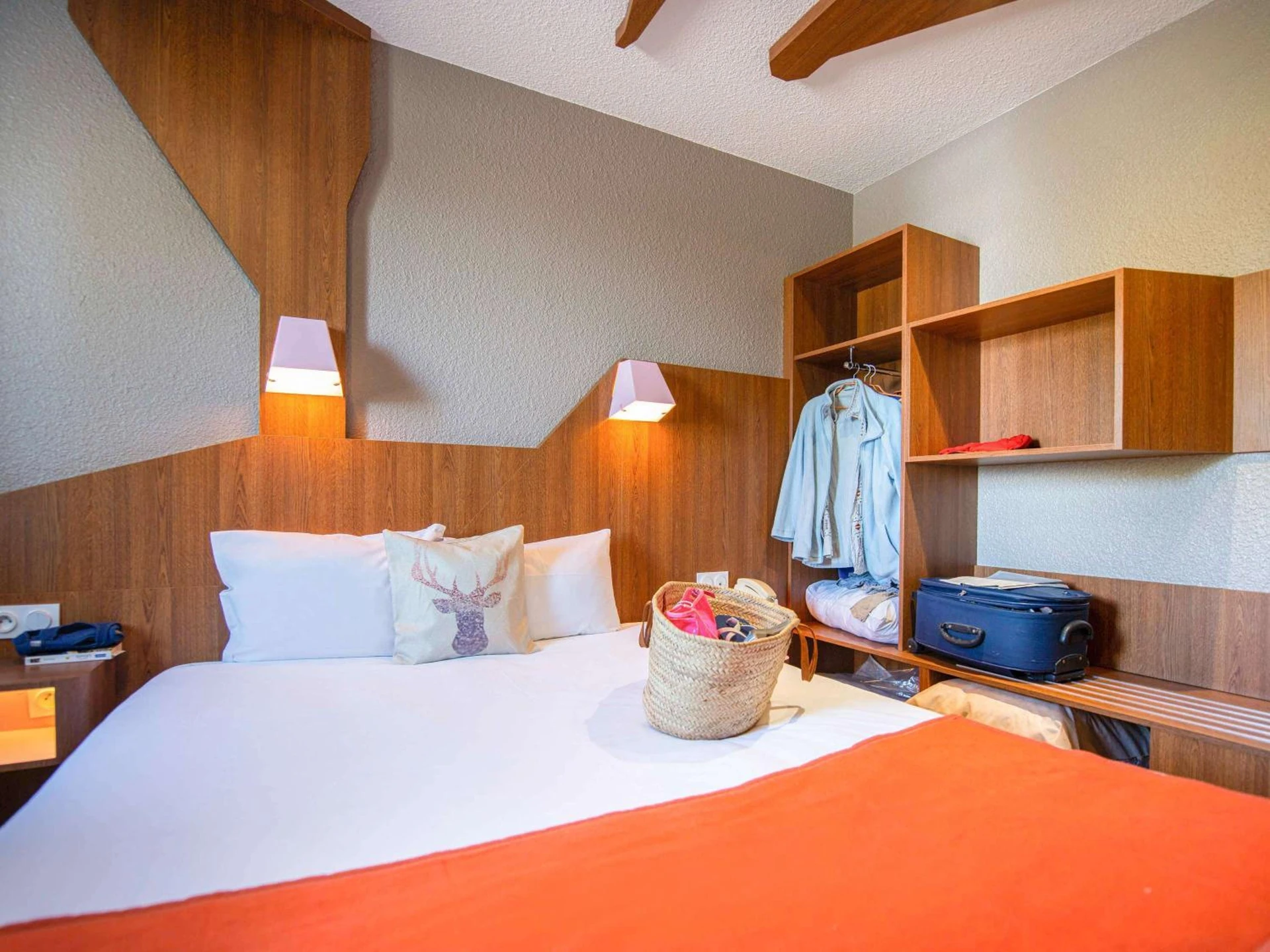 Chambre disponible pour un séminaire d'entreprise à ibis Styles Gien - Gien