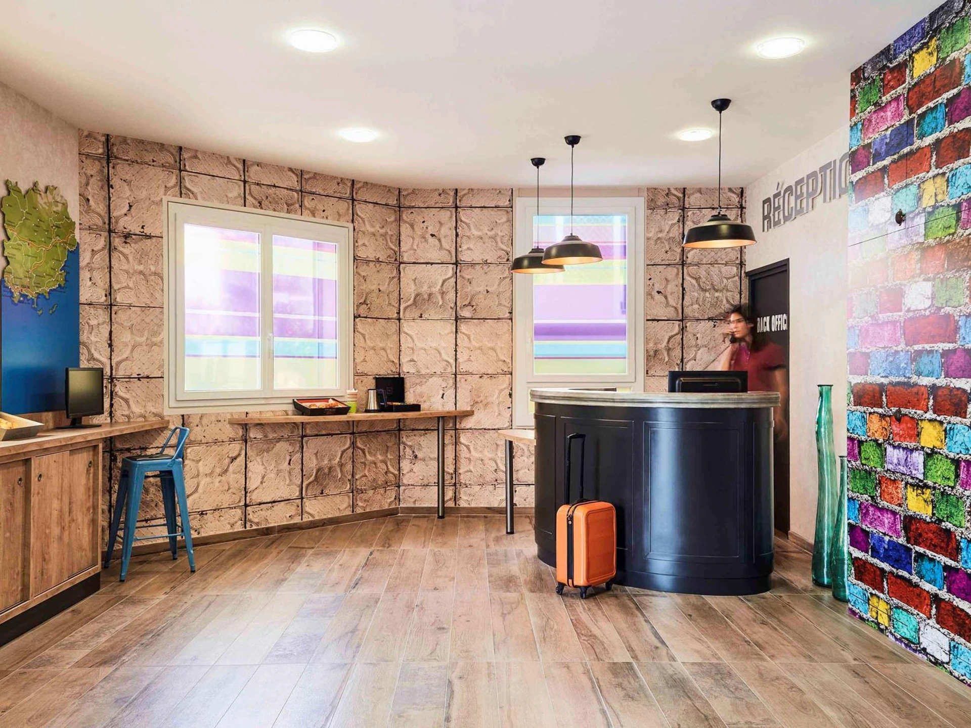 Salle de séminaire à Ibis Styles Hyères Rooftop & Spa - Organiser un événement professionnel à Hyères