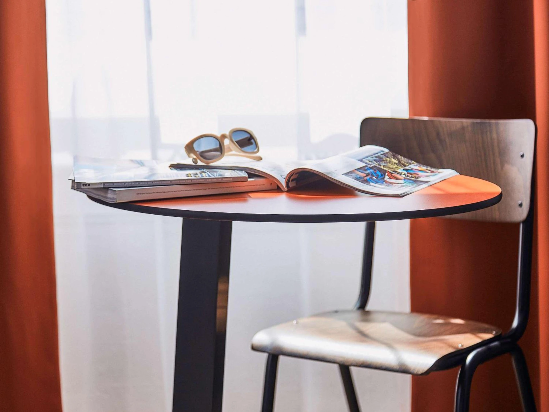 Magnifique chambre pour un séminaire d'entreprise à Ibis Styles Hyères Rooftop & Spa - Hyères