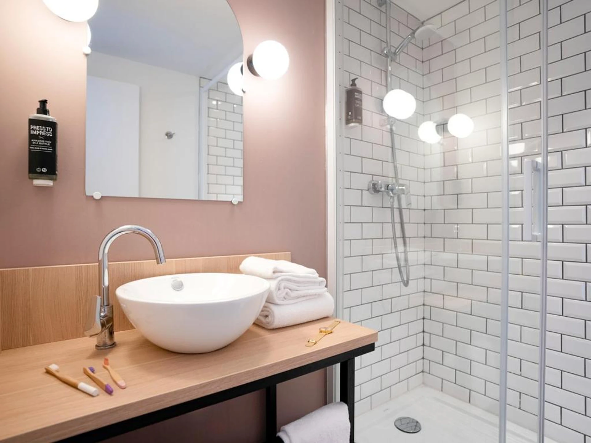 Organiser un séminaire d'entreprise : ibis Styles Lille Neuville en Ferrain à neuville-en-ferrain
