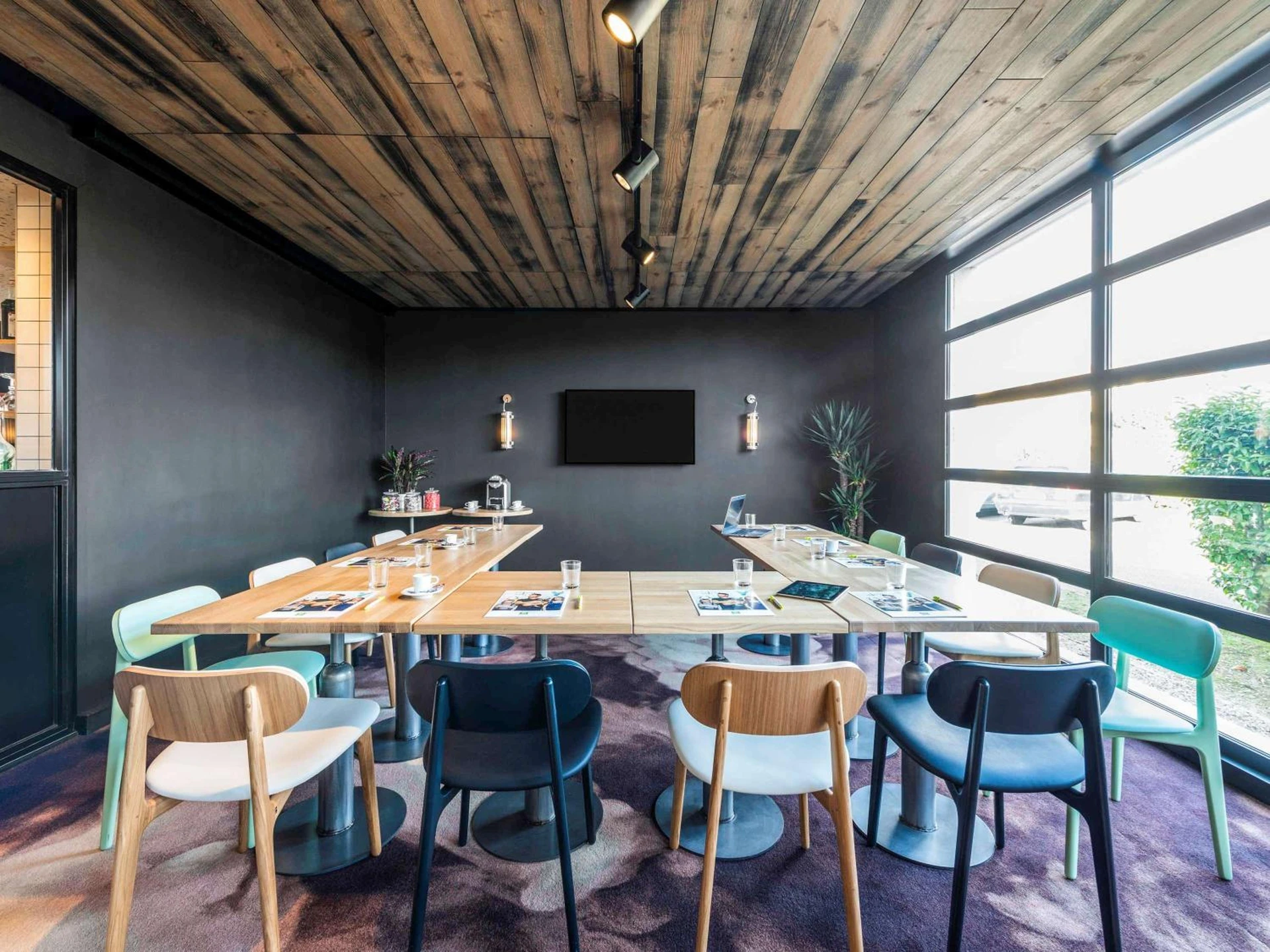 Organiser un séminaire d'entreprise : ibis Styles Lyon Meyzieu Arena Stadium à meyzieu