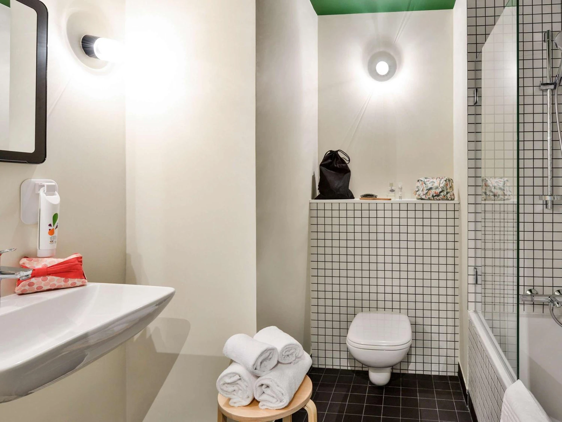 Chambre disponible pour un séminaire d'entreprise à ibis Styles Lyon Meyzieu Arena Stadium - Meyzieu