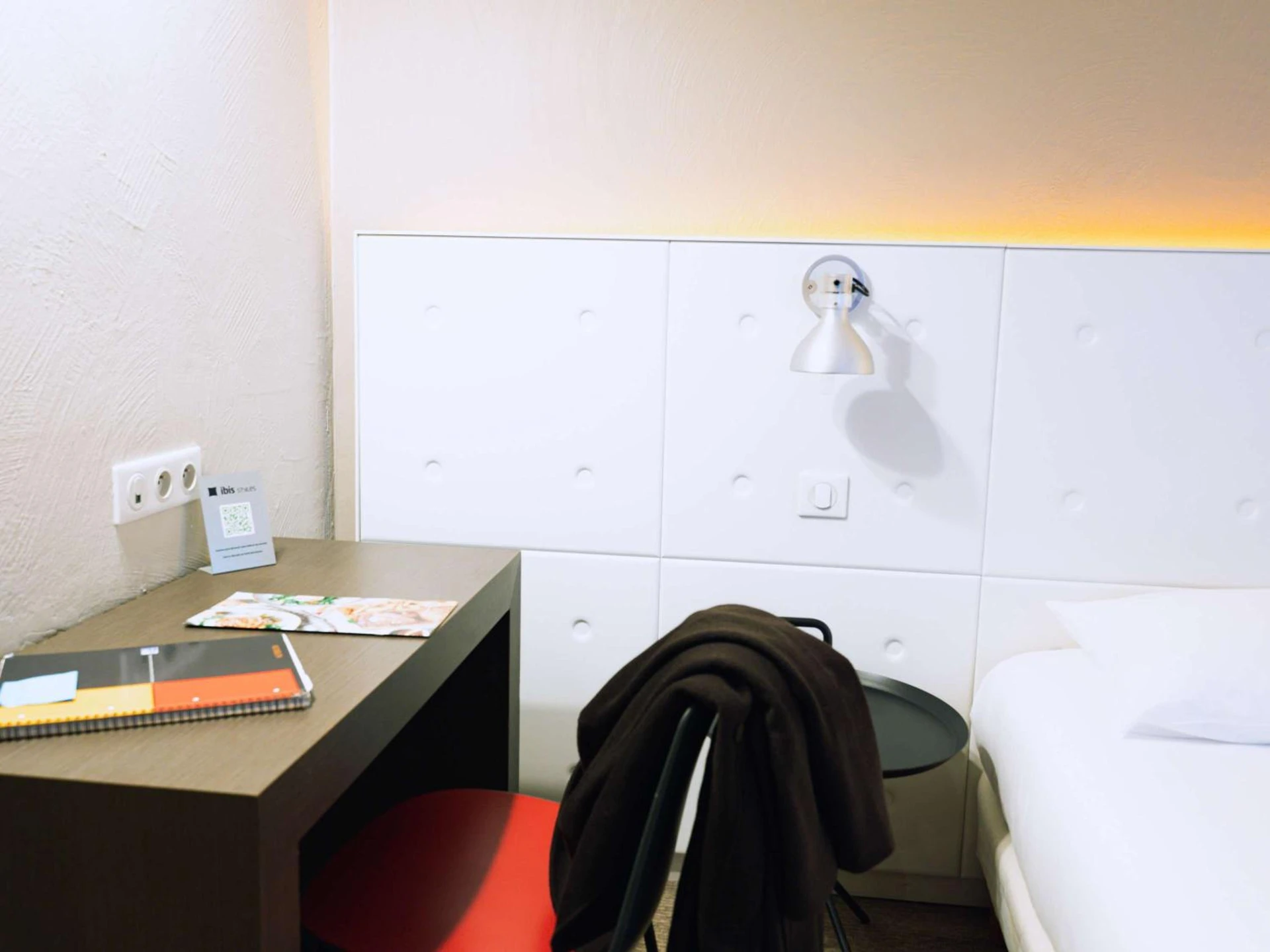 Chambre disponible pour un séminaire d'entreprise à ibis Styles Lyon Sud Vienne - Chasse-sur-Rhône