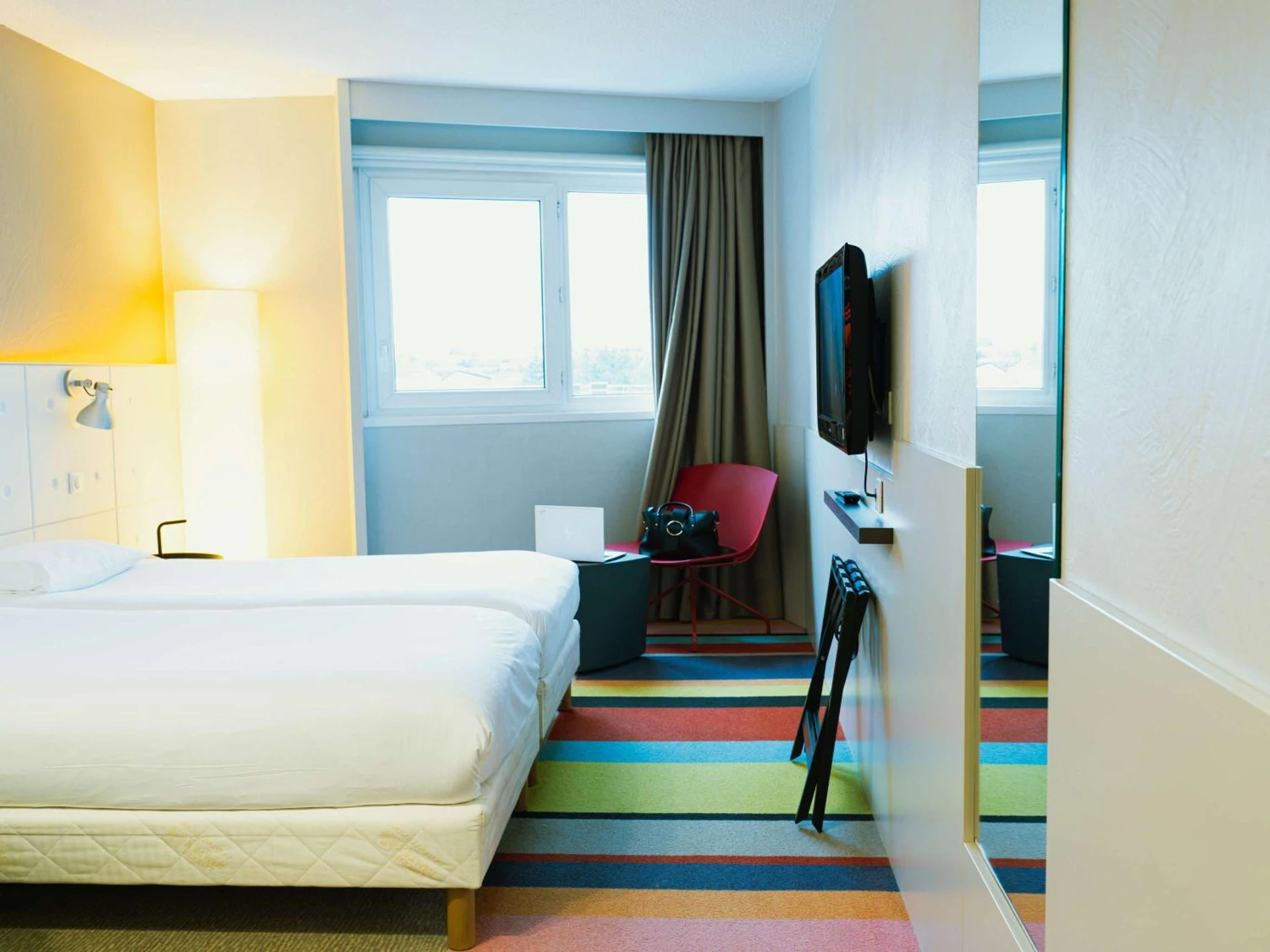Magnifique chambre pour un séminaire d'entreprise à ibis Styles Lyon Sud Vienne - Chasse-sur-Rhône