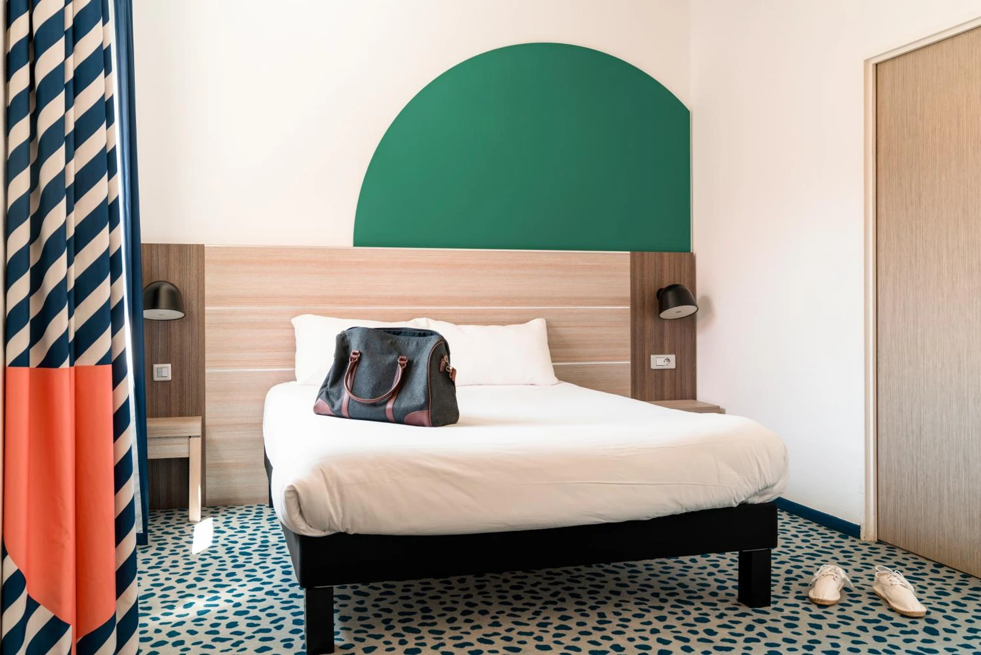 Chambre disponible pour un séminaire d'entreprise à ibis Styles Marseille Plan de Campagne - Les-Pennes-Mirabeau
