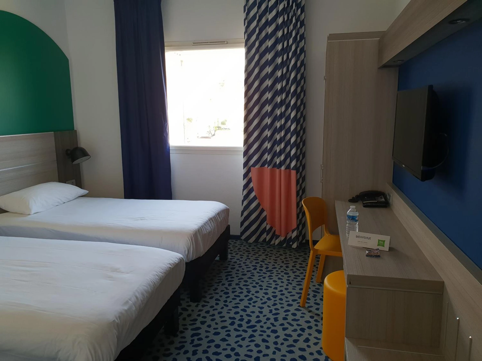 Magnifique chambre pour un séminaire d'entreprise à ibis Styles Marseille Plan de Campagne - Les-Pennes-Mirabeau