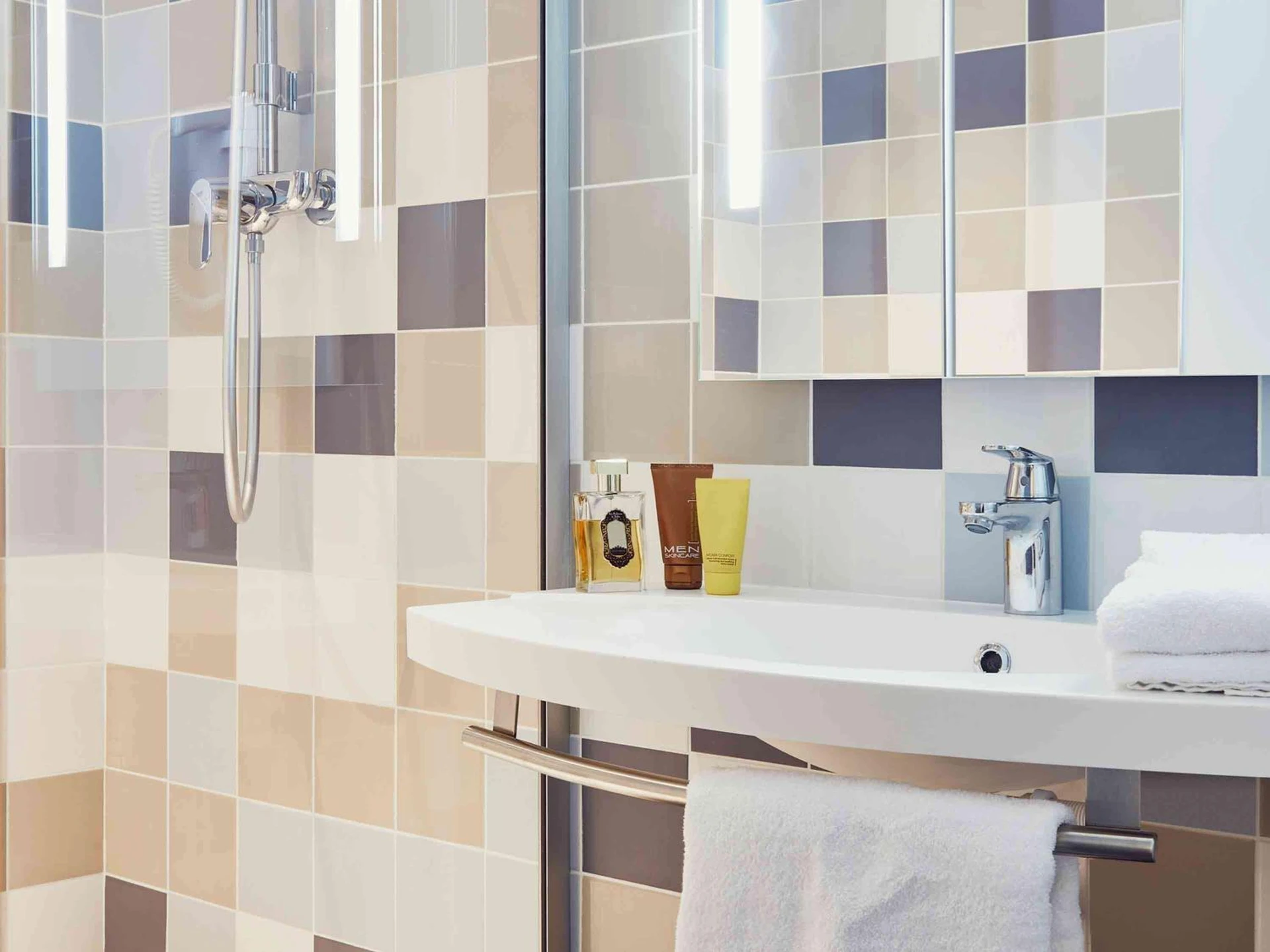 Chambre disponible pour un séminaire d'entreprise à ibis Styles Marseille Aéroport - Vitrolles
