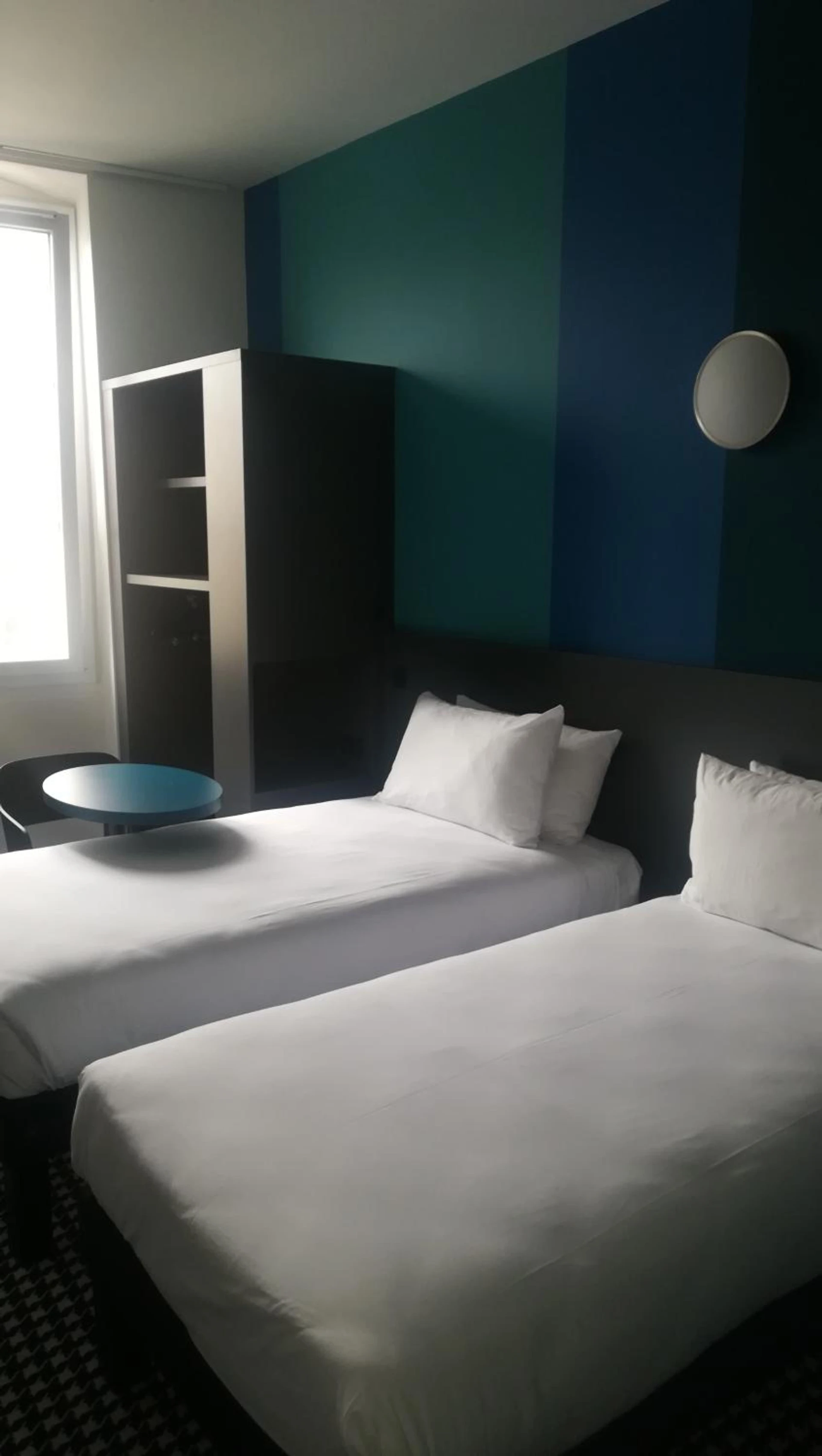 Magnifique chambre pour un séminaire d'entreprise à ibis Styles Marseille Vieux Port - Marseille