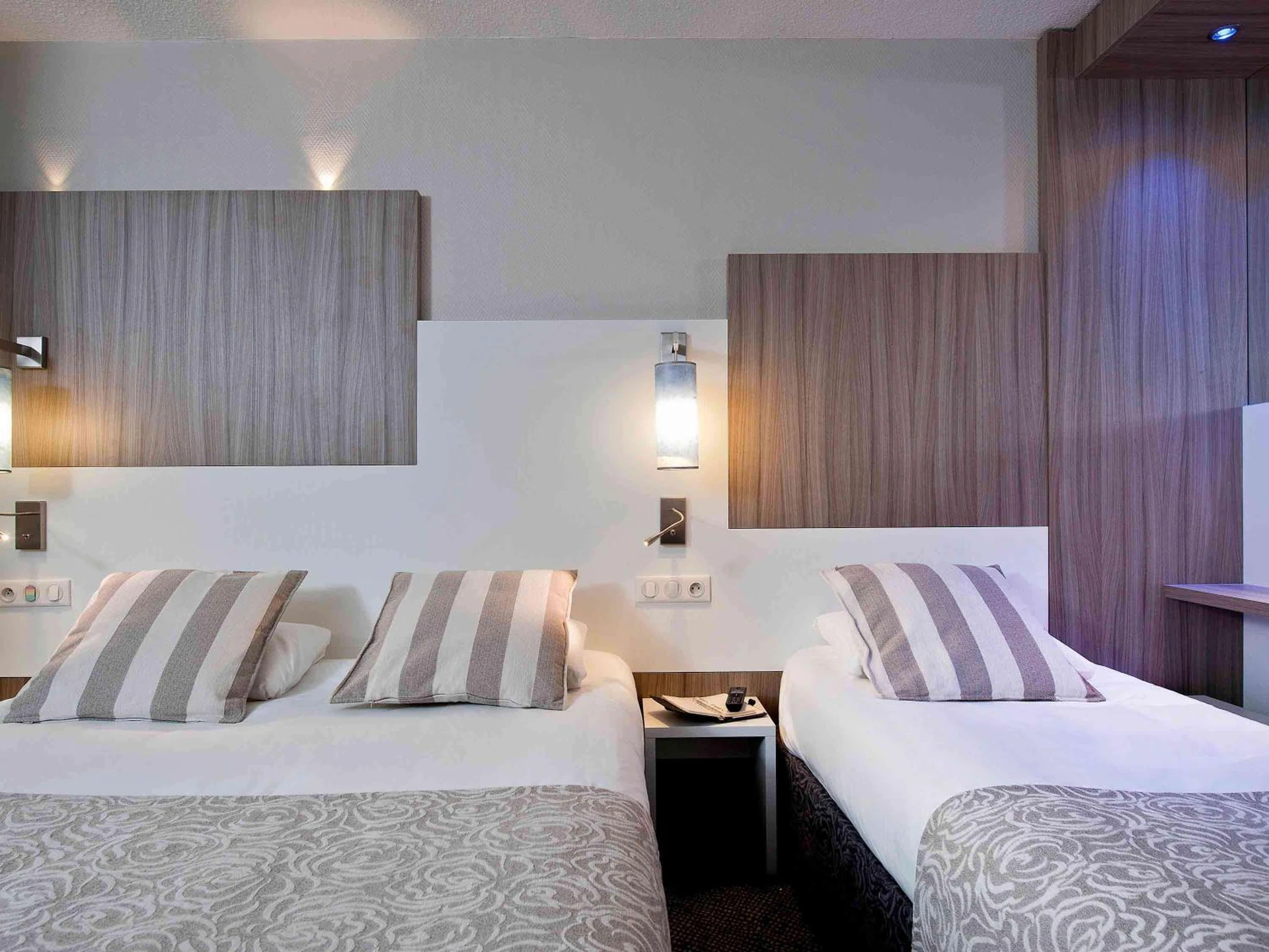 Magnifique chambre pour un séminaire d'entreprise à ibis Styles Melun - Rubelles
