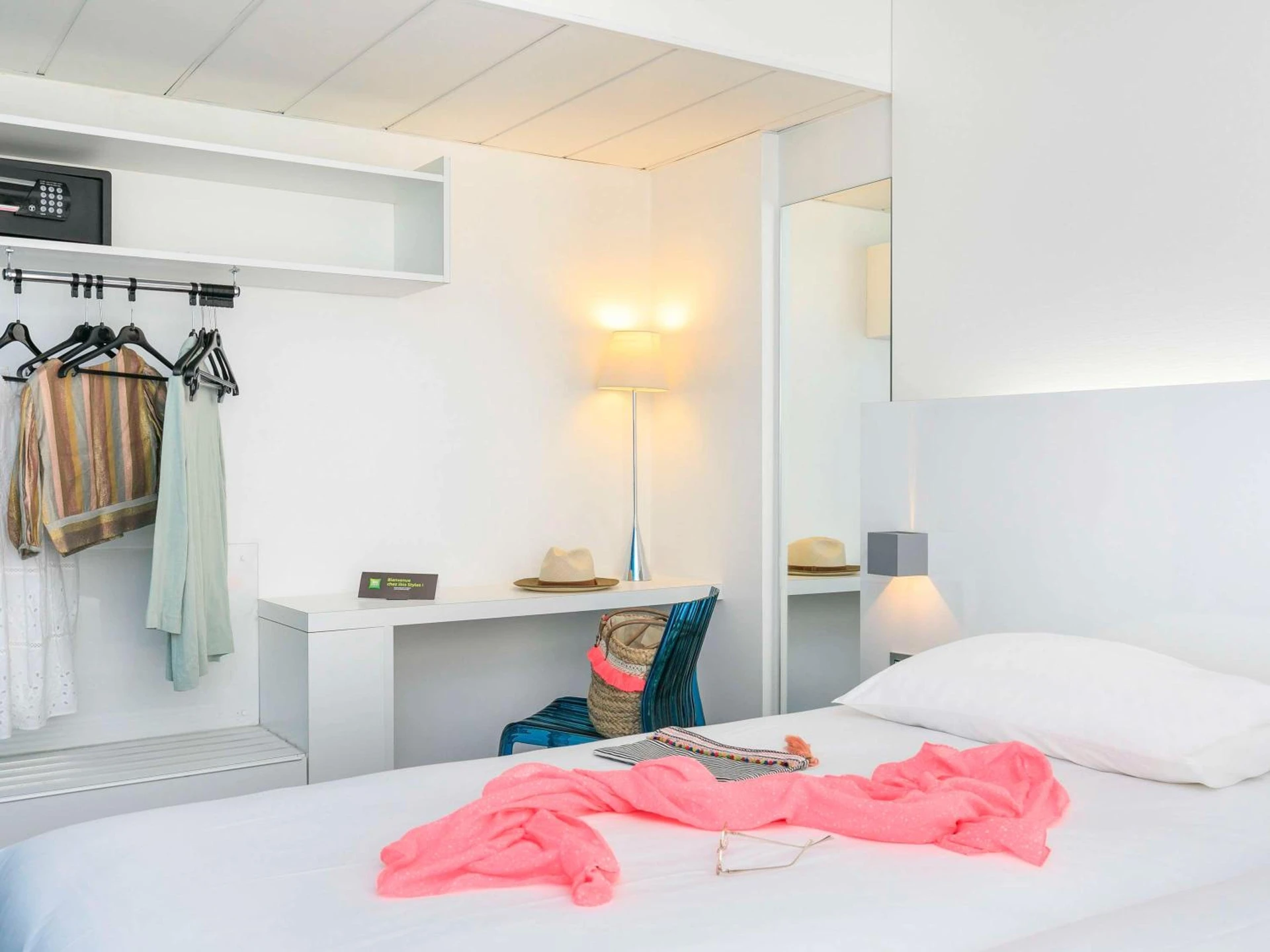 Chambre disponible pour un séminaire d'entreprise à Ibis Styles Menton Centre - Menton