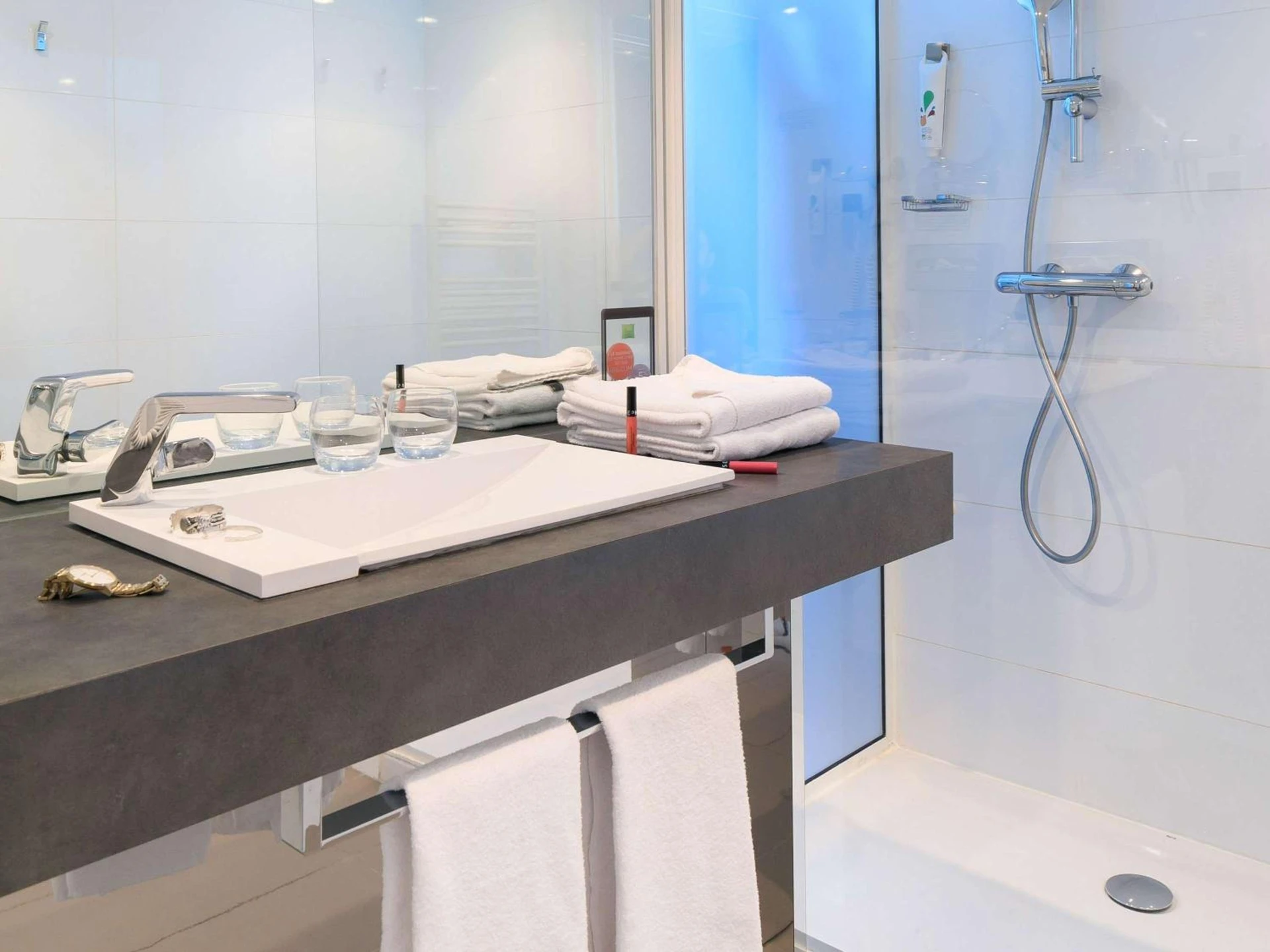 Chambre disponible pour un séminaire d'entreprise à Ibis Styles Menton Centre - Menton