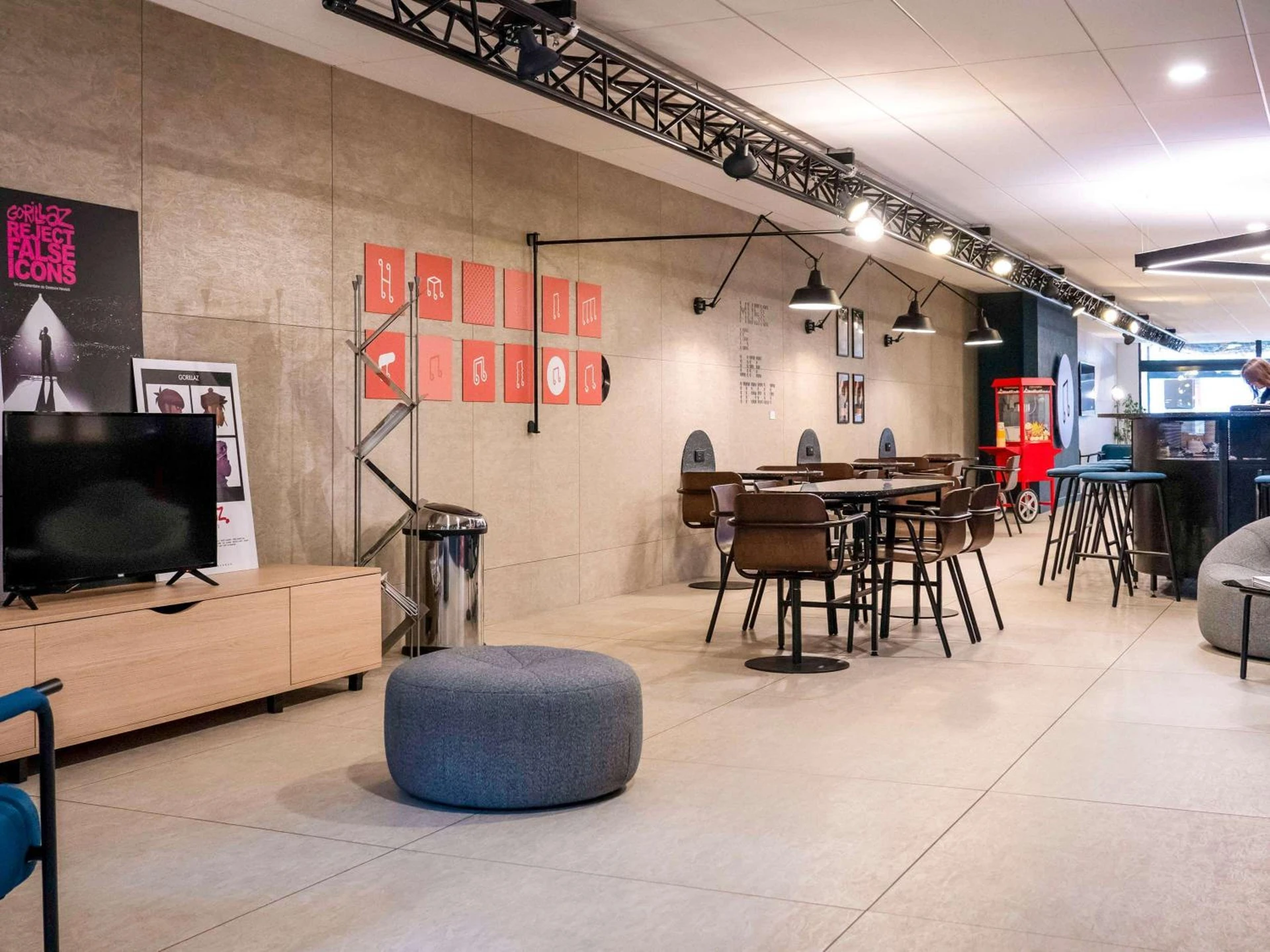Lieu convivial pour un séminaire d'entreprise à ibis Styles Nancy Centre Gare - Nancy - En savoir plus 