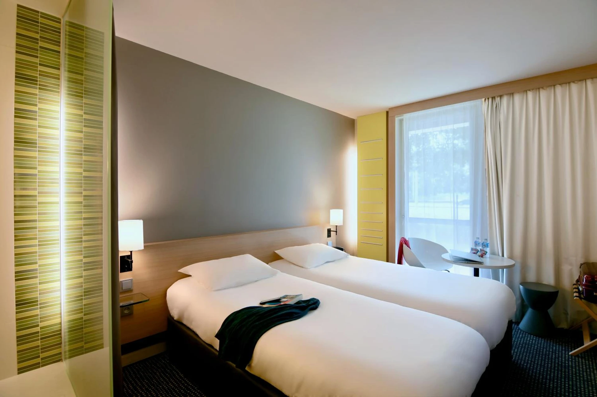 Chambre disponible pour un séminaire d'entreprise à ibis Styles Nantes Reze Aéroport - Rezé