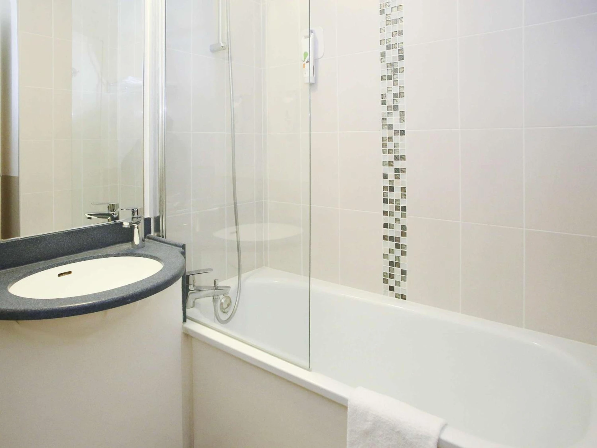 Magnifique chambre pour un séminaire d'entreprise à ibis Styles Orléans - La Chapelle-Saint-Mesmin