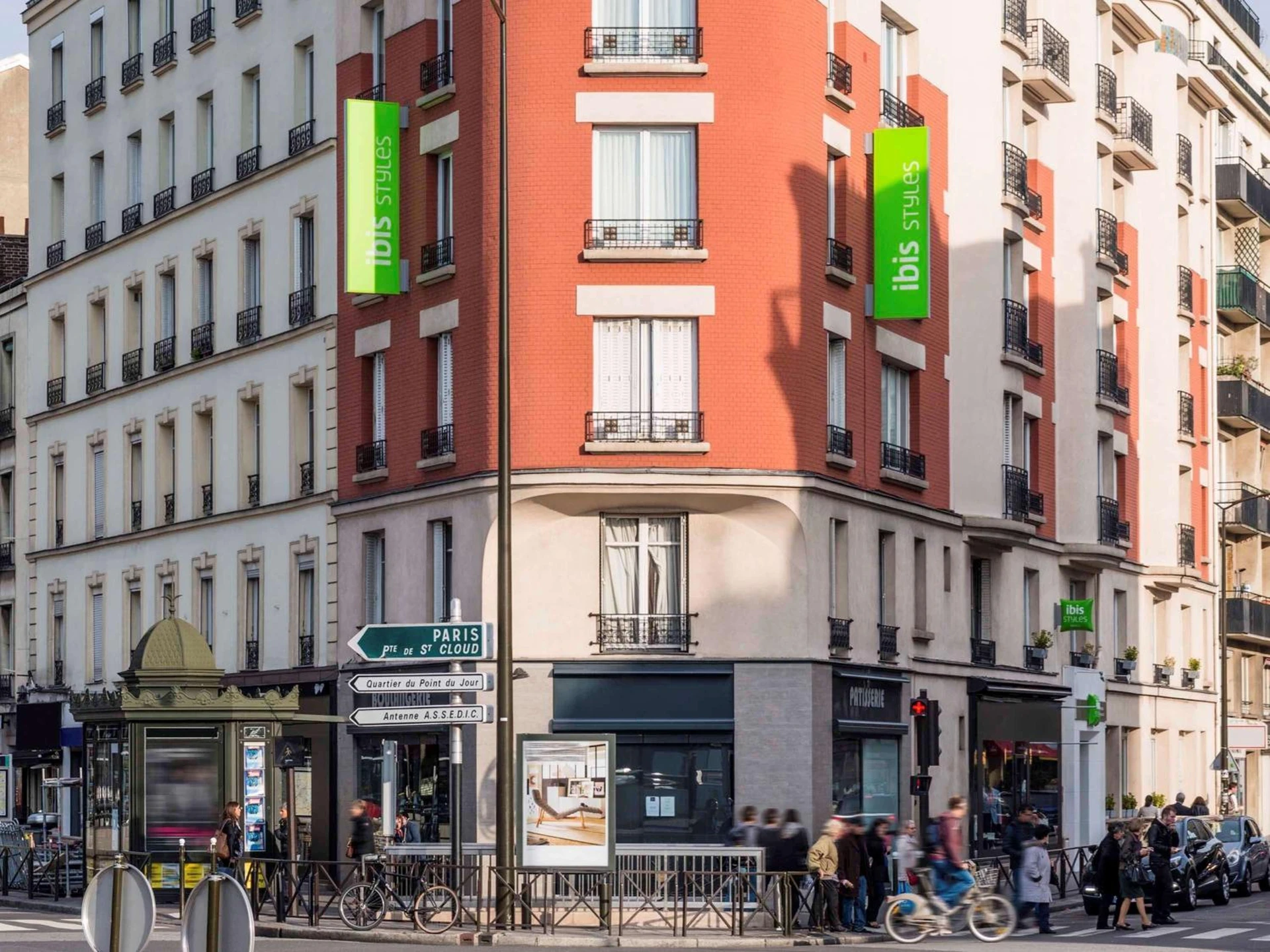 Ambiance de travail pour séminaire d'entreprise à ibis Styles Paris Boulogne Marcel Sembat - Boulogne-Billancourt