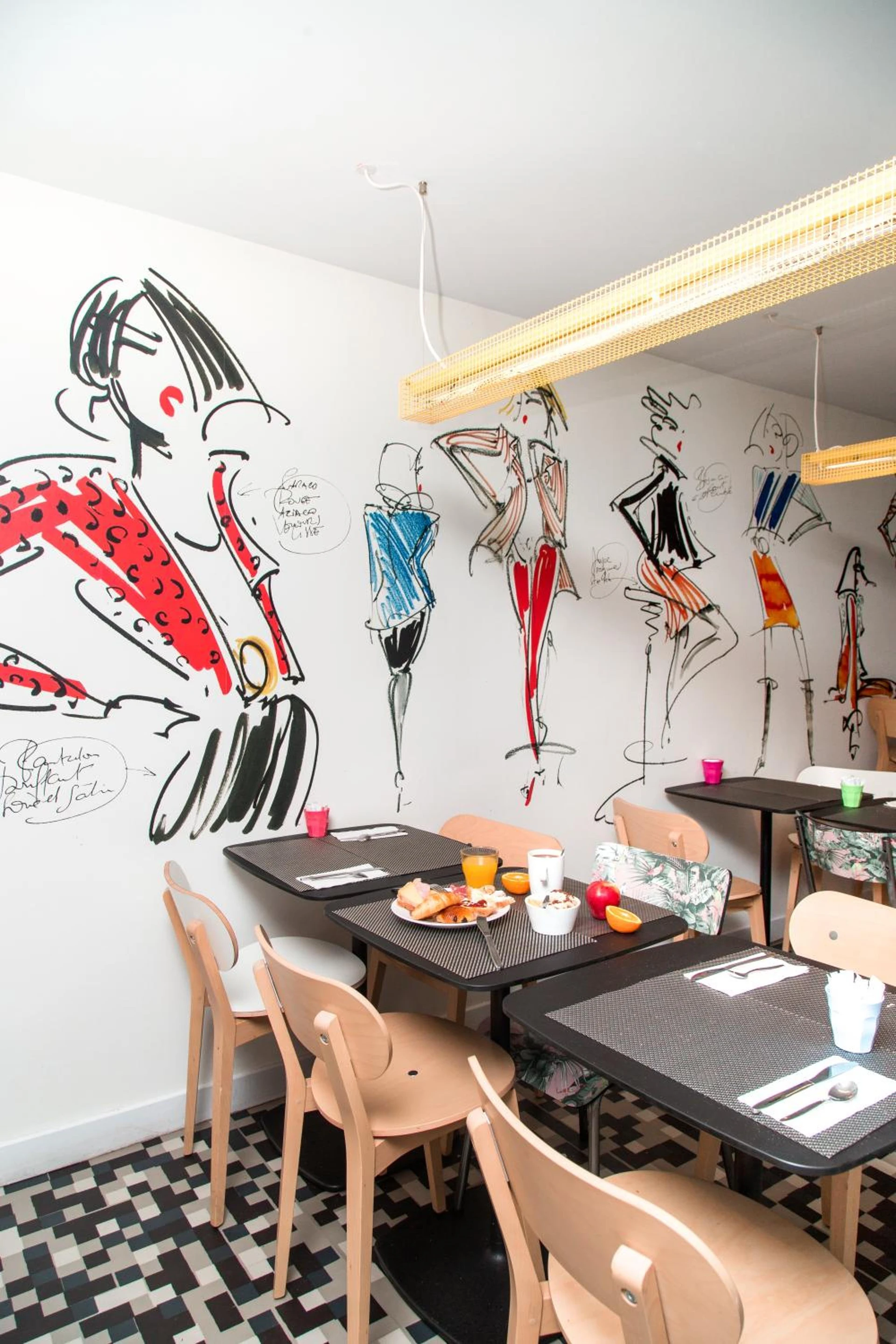 Ambiance de travail pour séminaire d'entreprise à Ibis Styles Paris Gare Saint Lazare - Paris
