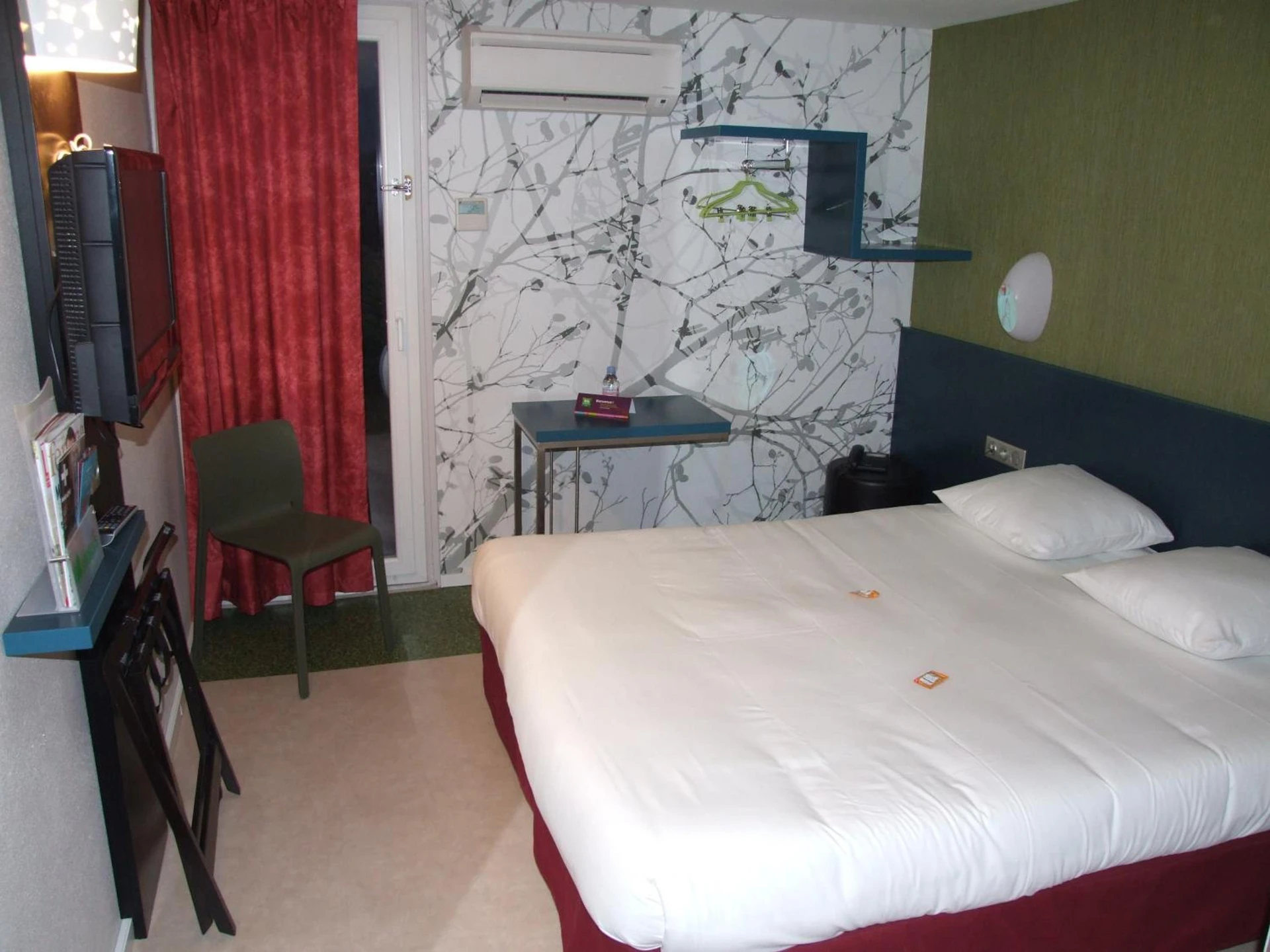 Chambre disponible pour un séminaire d'entreprise à ibis Styles Périgueux Trélissac - Trélissac