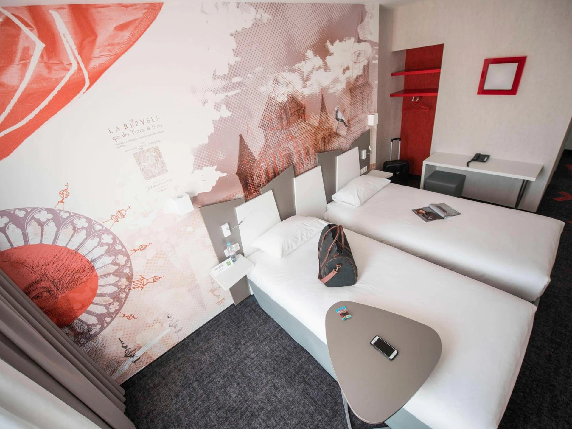 Magnifique chambre pour un séminaire d'entreprise à ibis Styles Poitiers Centre - Poitiers