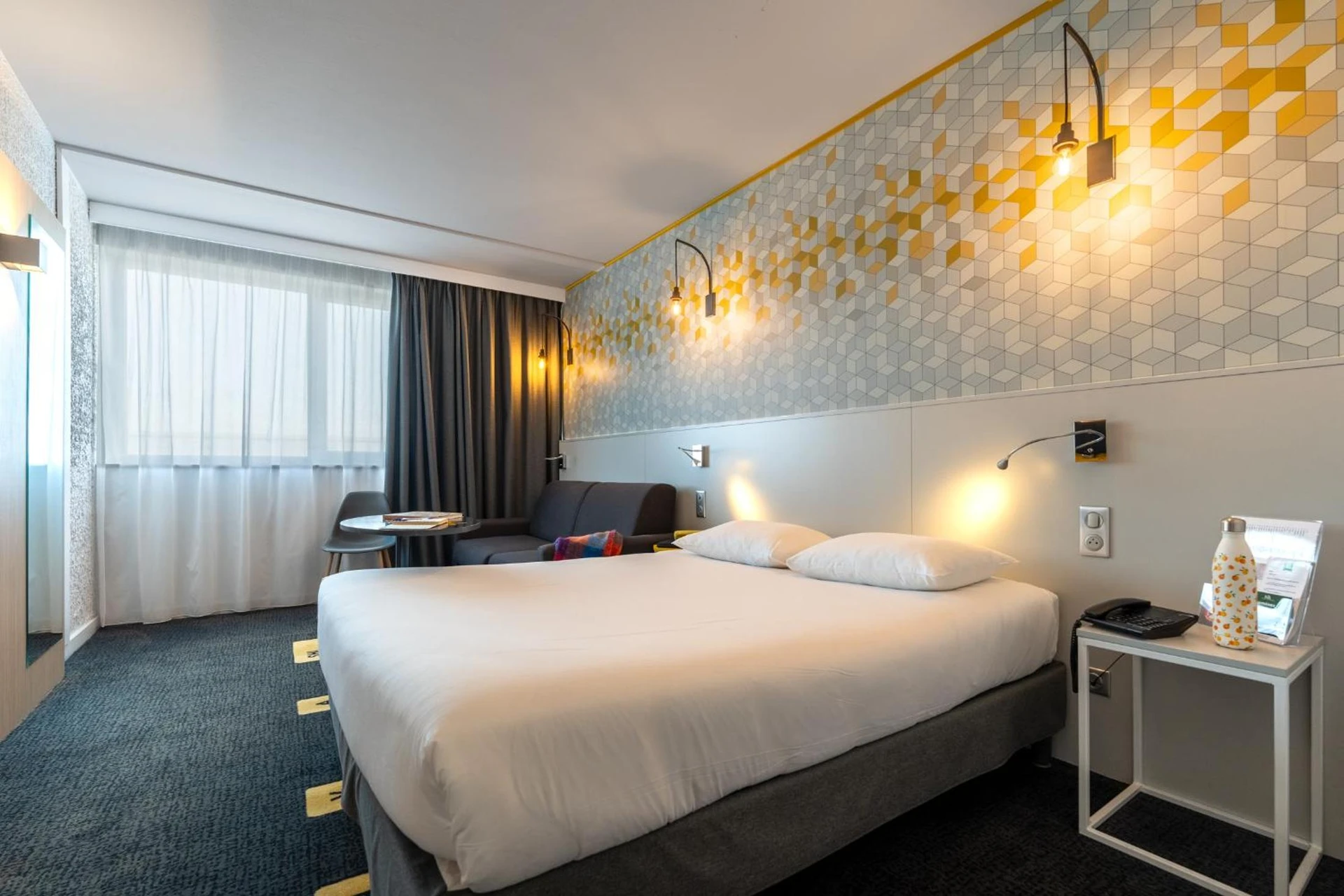 Chambre disponible pour un séminaire d'entreprise à ibis Styles Poitiers Nord - Poitiers