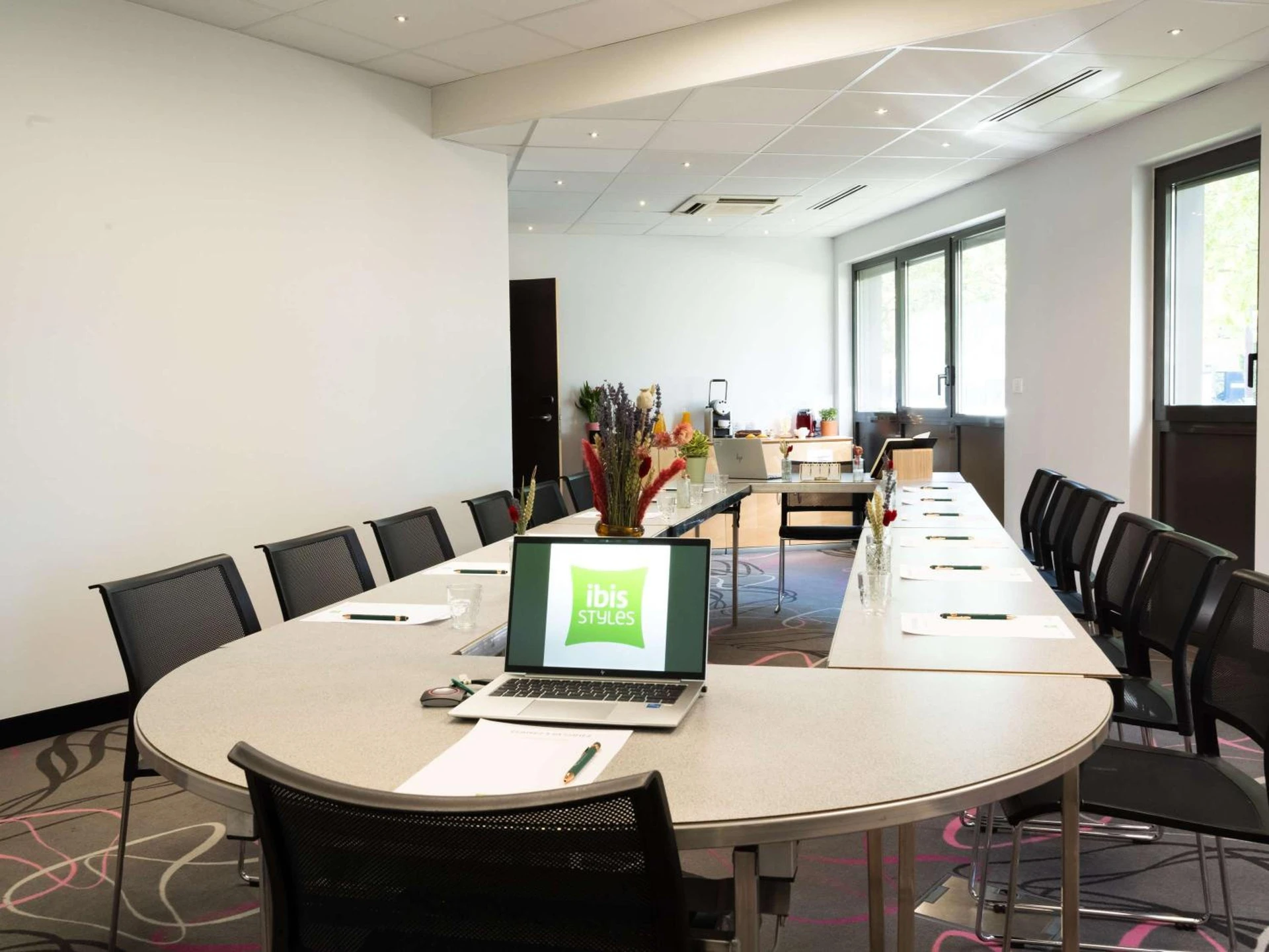 Organiser un séminaire d'entreprise : ibis Styles Romans-Valence Gare TGV à alixan