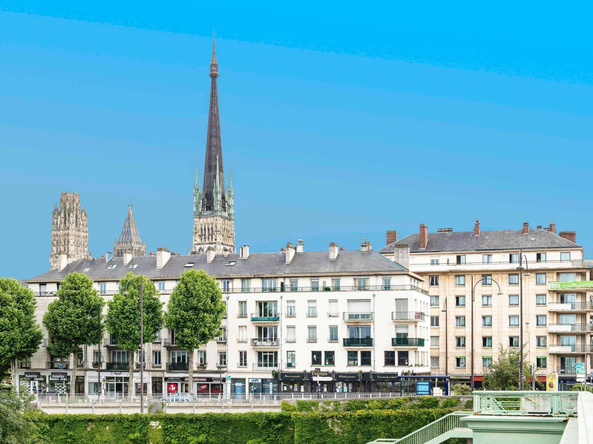 Lieu convivial pour un séminaire d'entreprise à Ibis Styles Rouen Centre Cathédrale - Rouen - En savoir plus 