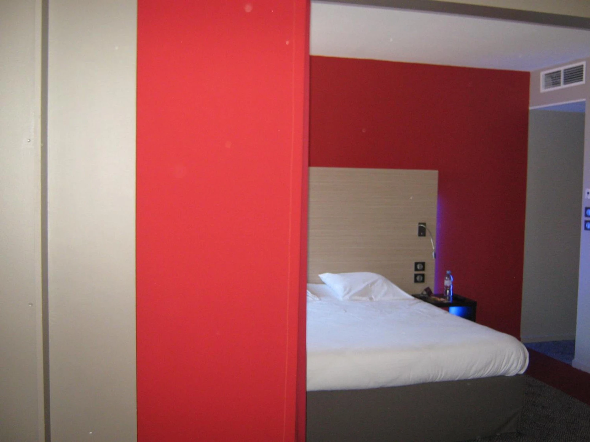 Magnifique chambre pour un séminaire d'entreprise à ibis Styles Saint Dizier - Saint-Dizier