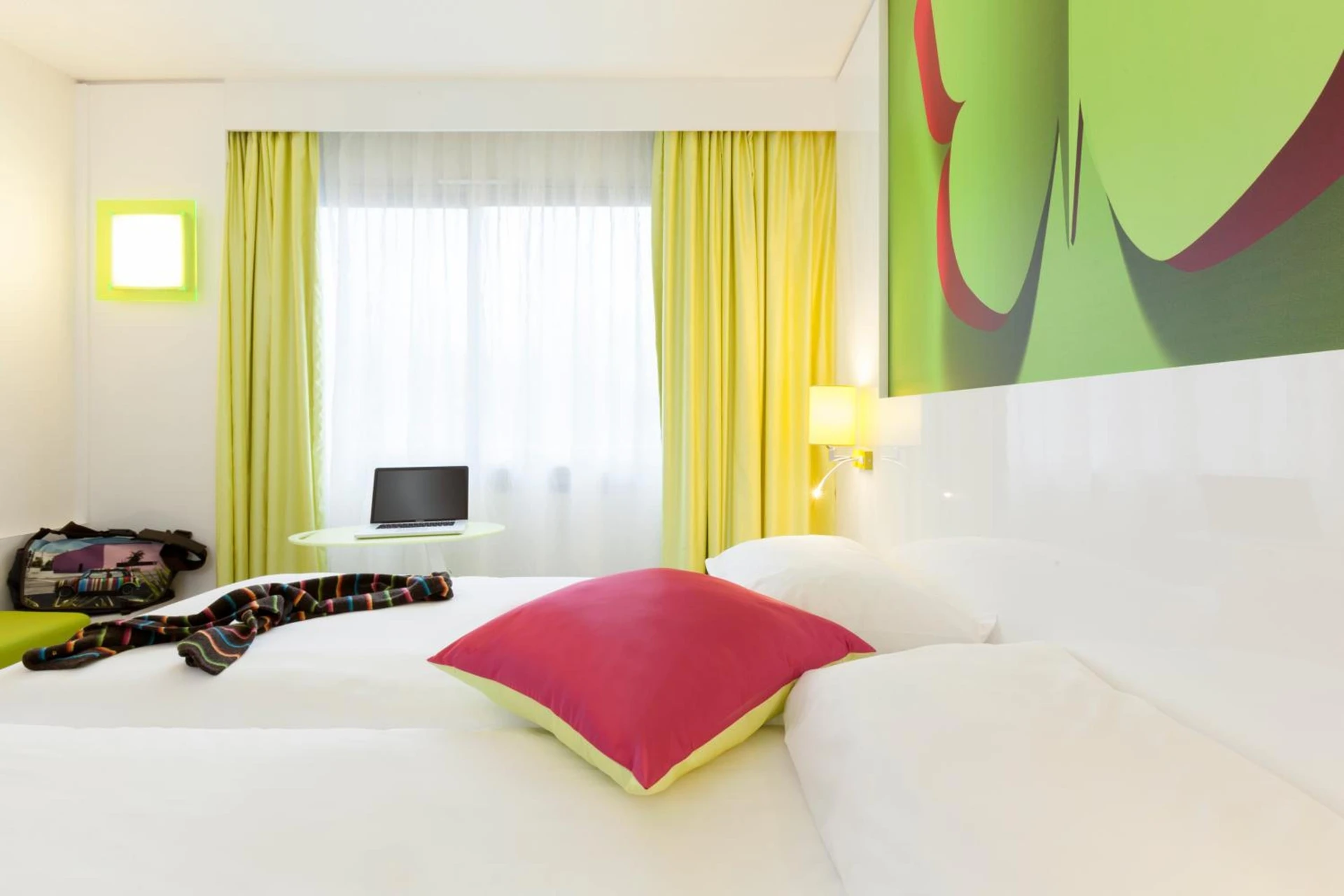 Chambre disponible pour un séminaire d'entreprise à ibis Styles Bordeaux Saint Médard - Saint-Médard-en-Jalles