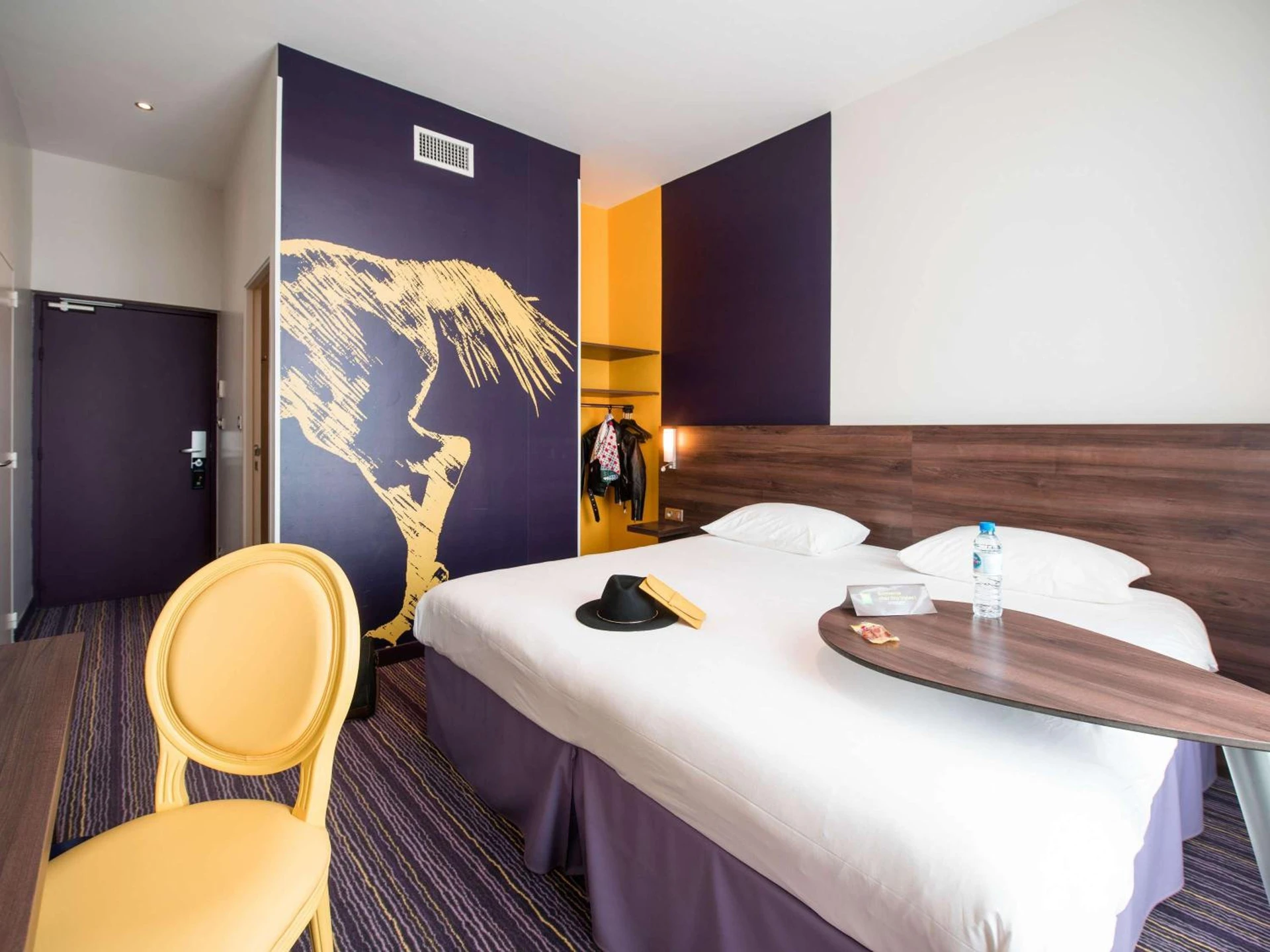 Magnifique chambre pour un séminaire d'entreprise à ibis Styles Saumur Gare Centre - Saumur