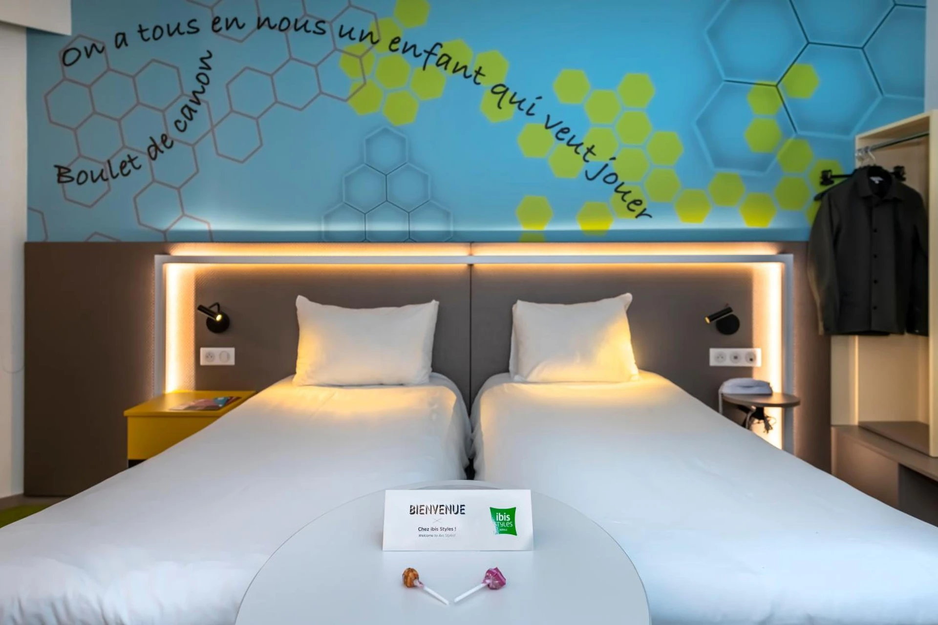 Magnifique chambre pour un séminaire d'entreprise à ibis Styles Strasbourg Stade de la Meinau - Strasbourg