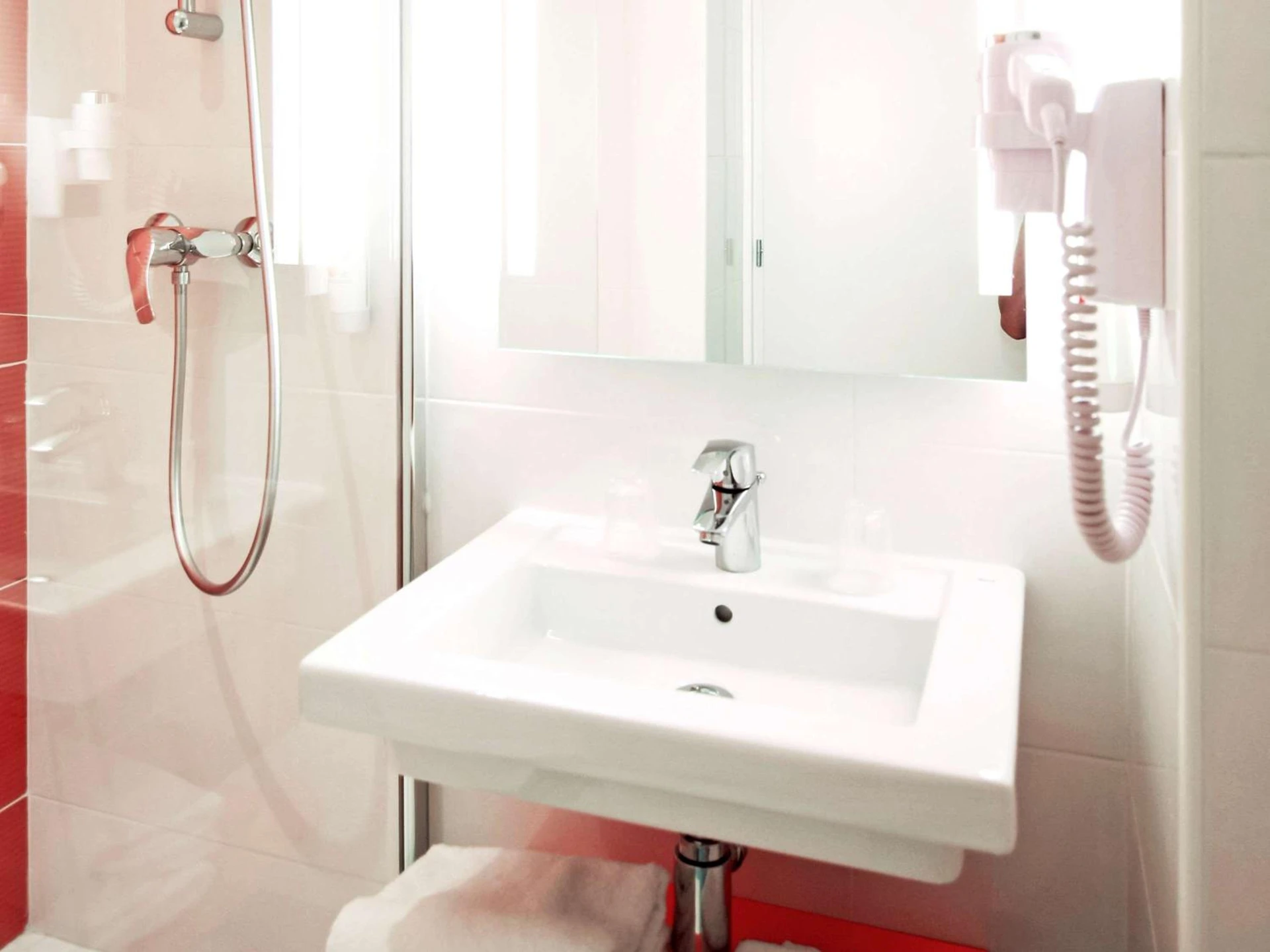 Chambre disponible pour un séminaire d'entreprise à Ibis Styles Toulouse Labège - Labège