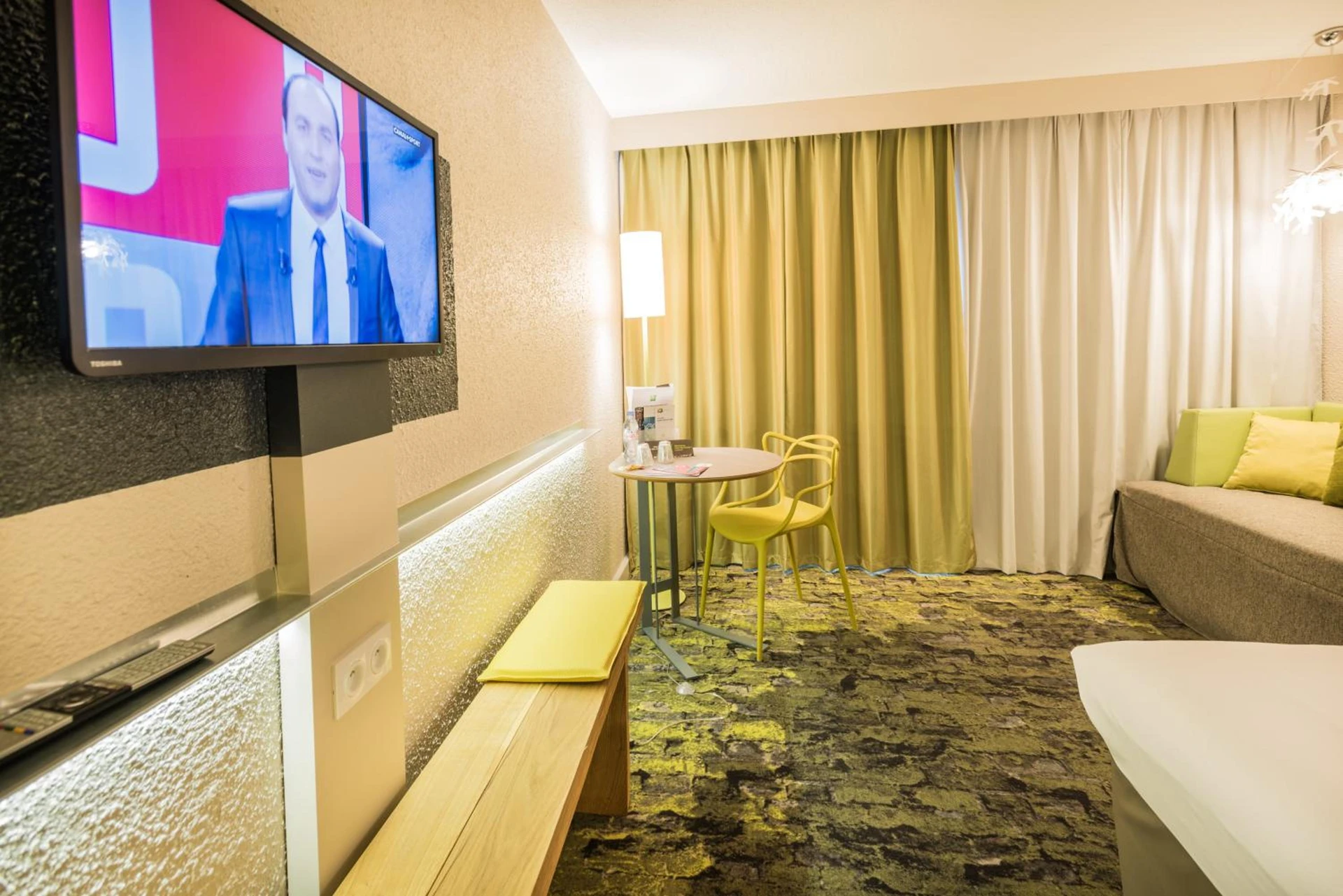 Magnifique chambre pour un séminaire d'entreprise à ibis Styles Tours Sud - Chambray-lès-Tours