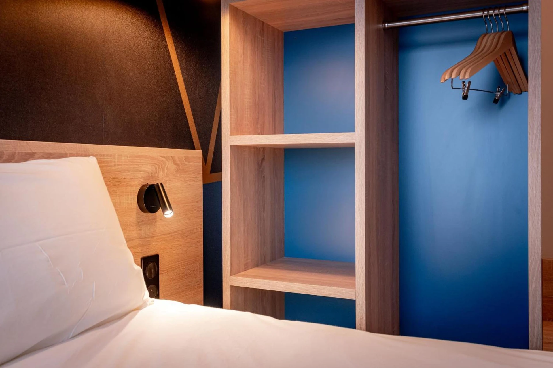 Chambre disponible pour un séminaire d'entreprise à ibis Styles Valenciennes Petite Foret - Petite-Forêt