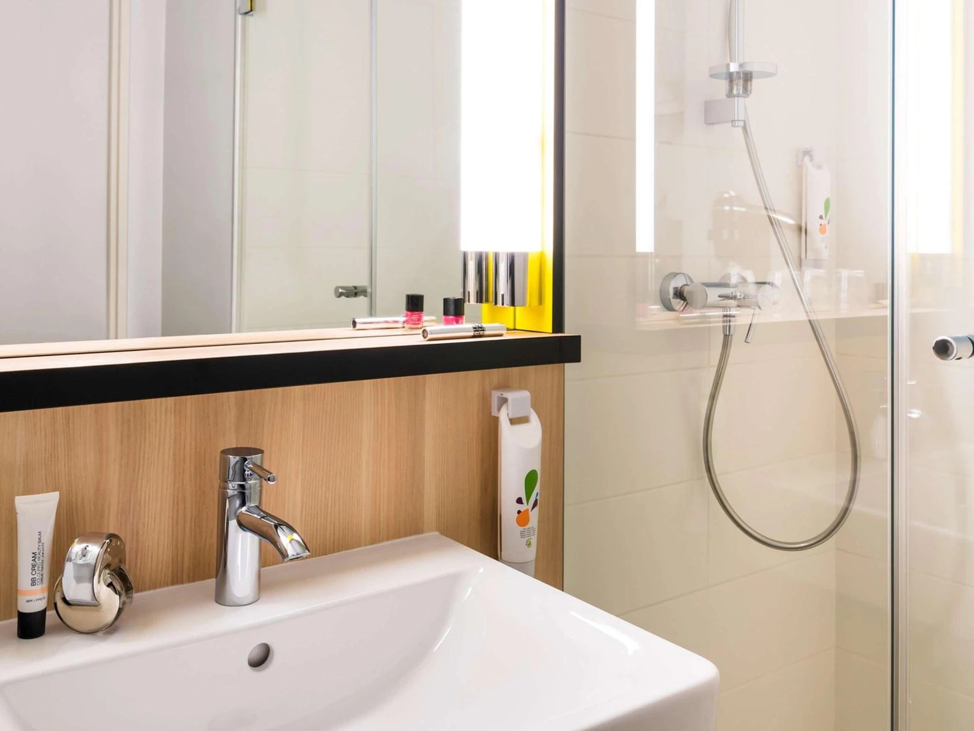 Chambre disponible pour un séminaire d'entreprise à ibis Styles Guyancourt Versailles - Guyancourt
