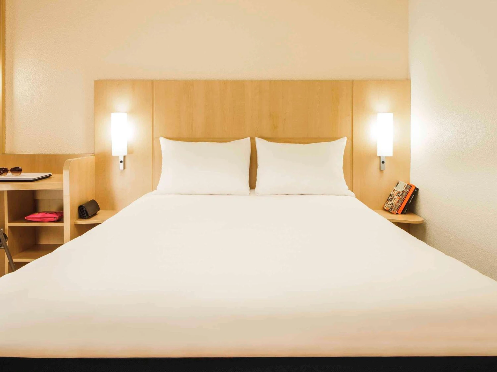 Chambre disponible pour un séminaire d'entreprise à ibis Versailles Château - Versailles