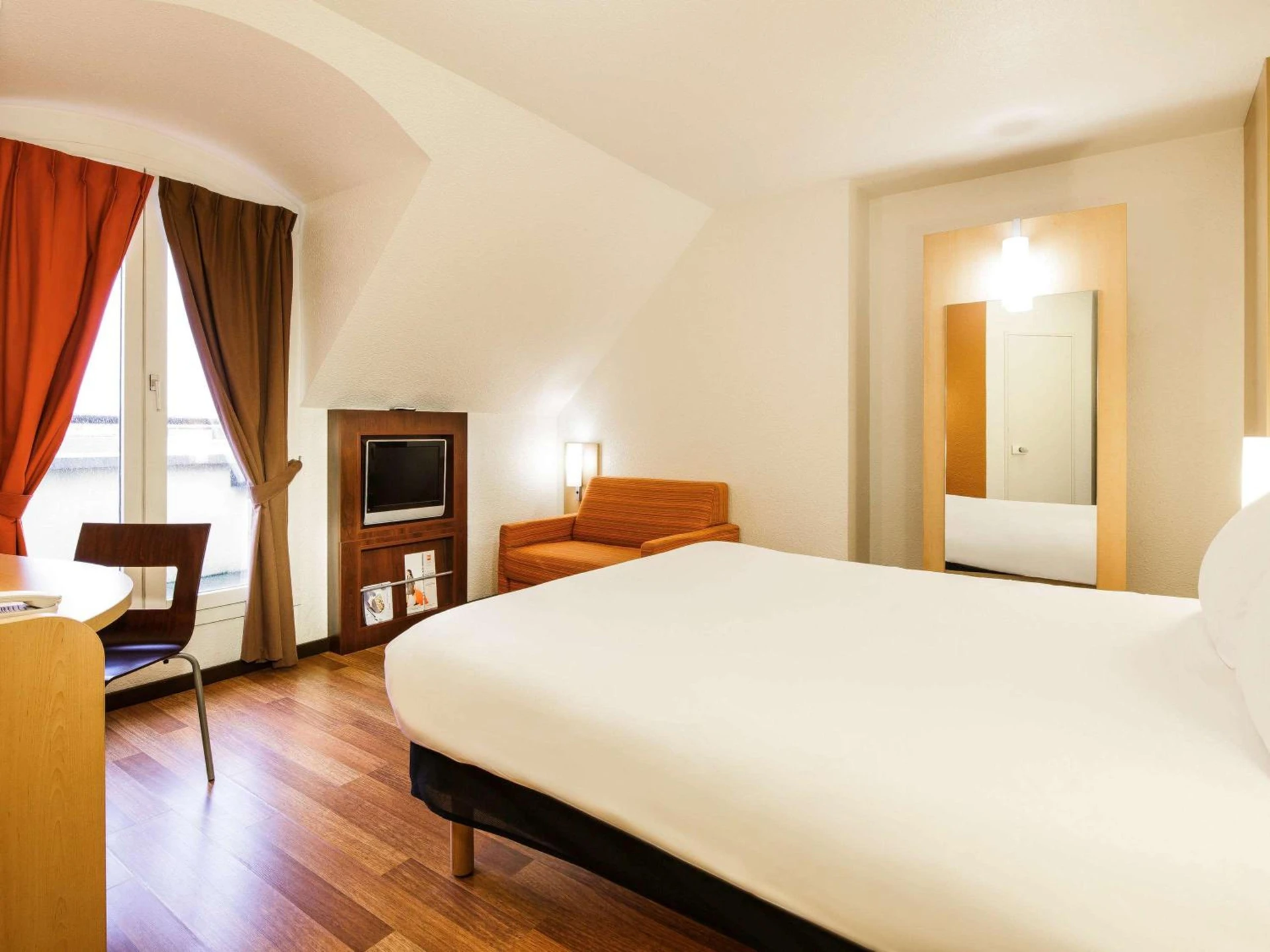 Chambre disponible pour un séminaire d'entreprise à ibis Versailles Château - Versailles
