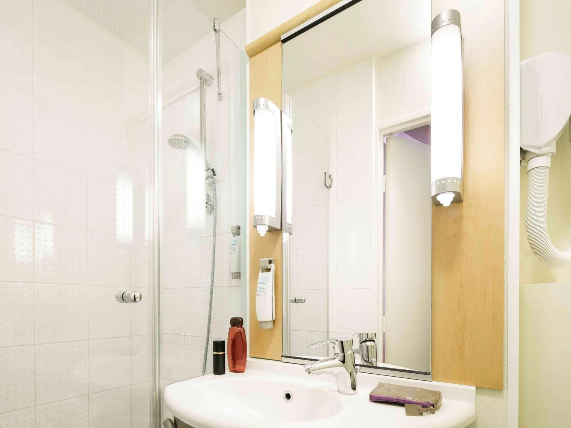 Chambre disponible pour un séminaire d'entreprise à ibis Versailles Château - Versailles