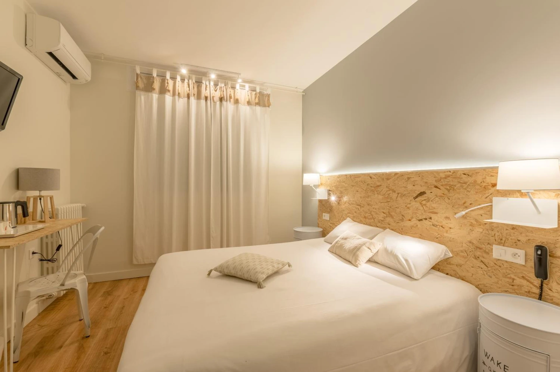 Chambre disponible pour un séminaire d'entreprise à Cit'Hotel Imperial - Sète