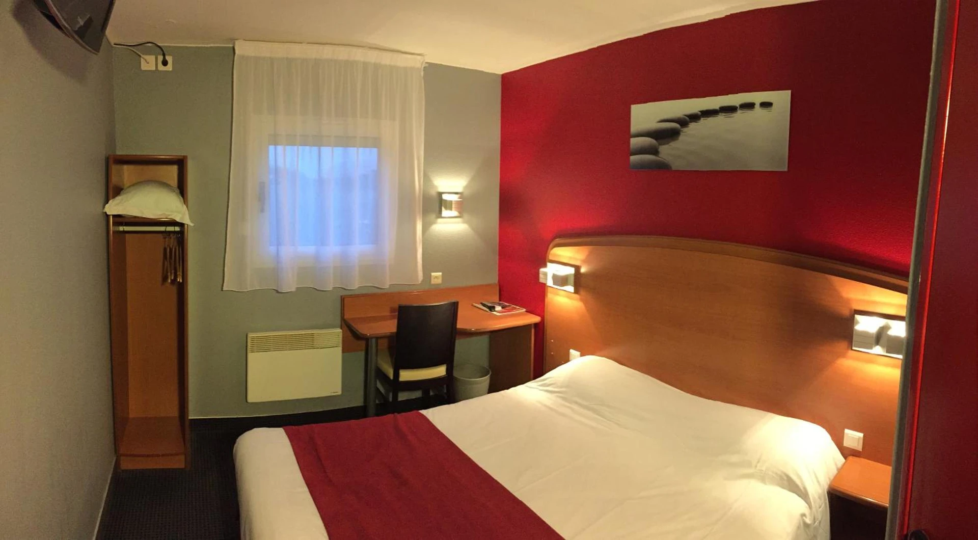 Chambre disponible pour un séminaire d'entreprise à initial by balladins Amiens / Longueau - Longueau