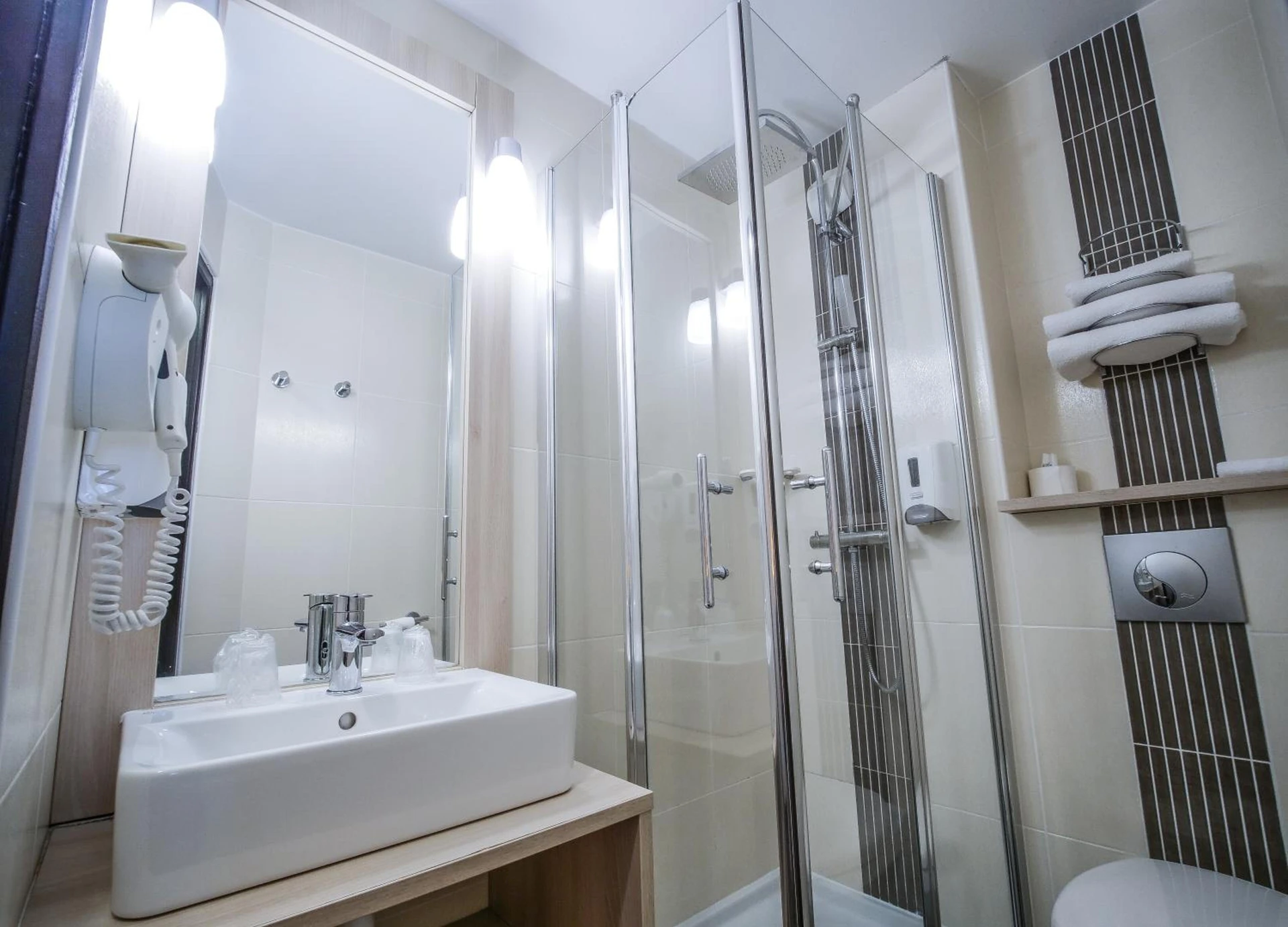 Organiser un séminaire d'entreprise : Hôtel Inn Design Resto Novo Vannes à theix