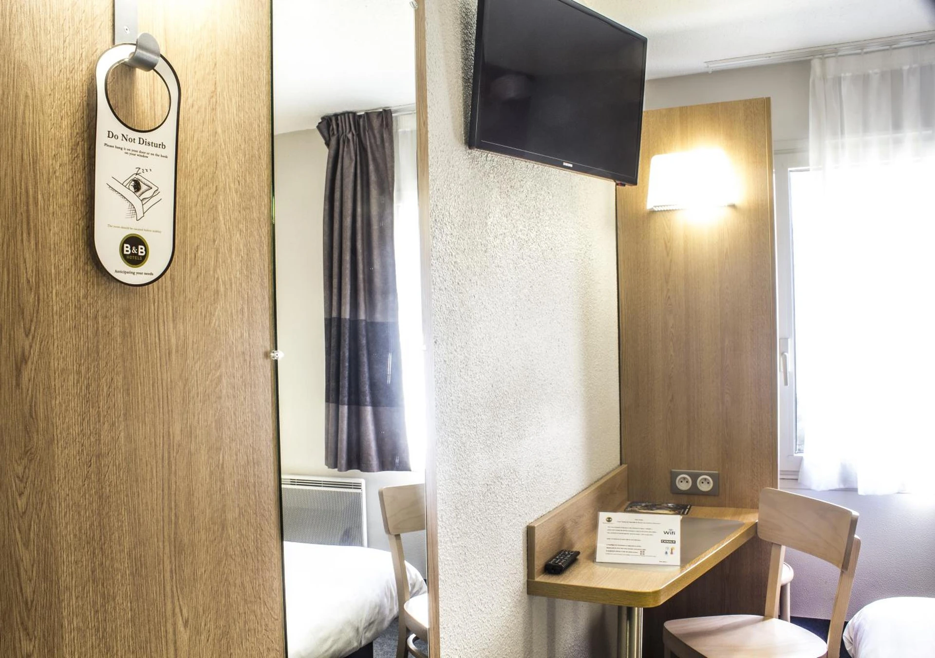 Chambre disponible pour un séminaire d'entreprise à Hotel Inn design Vierzon - ex B&B - Vierzon
