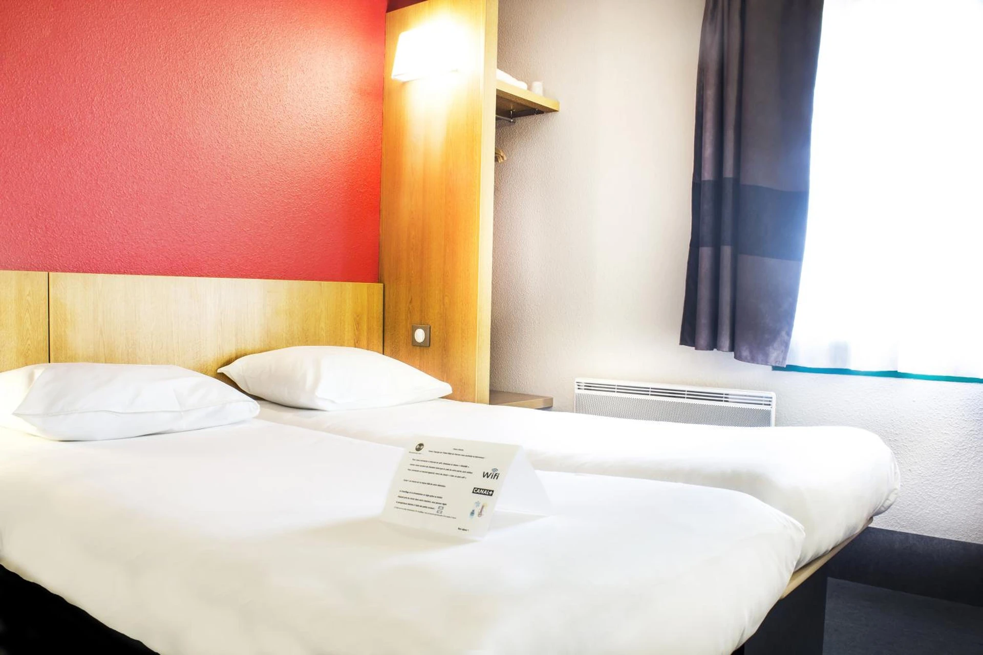Magnifique chambre pour un séminaire d'entreprise à Hotel Inn design Vierzon - ex B&B - Vierzon