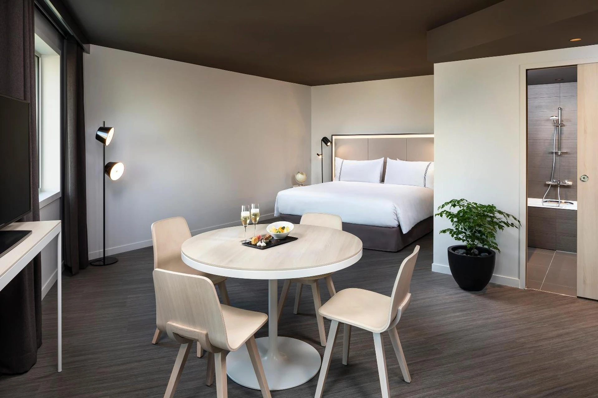 Lieu convivial pour un séminaire d'entreprise à INNSiDE by Meliá Paris Charles de Gaulle Airport - Roissy-en-France - En savoir plus 